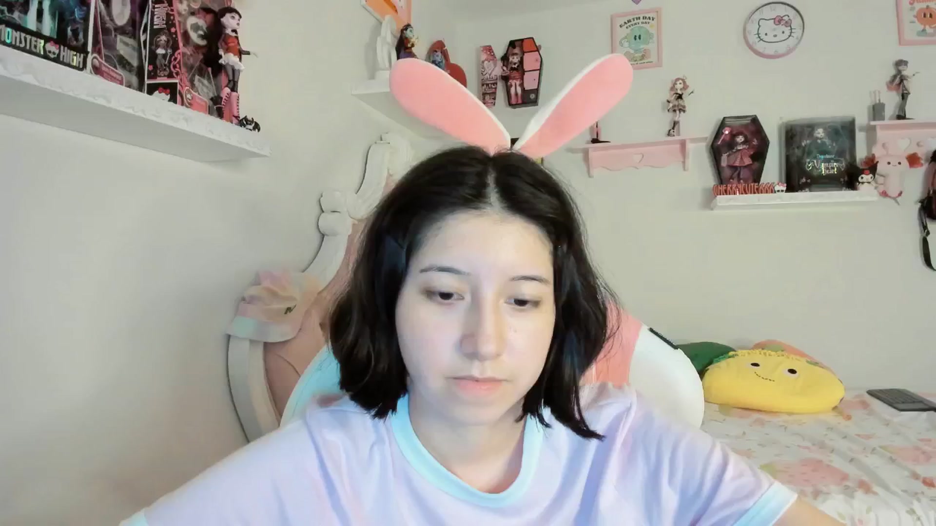 Gallery image thumbnail from Cherrycute666's myfreecams stream on, 09/08/2025, 06:39 image 5 of 20