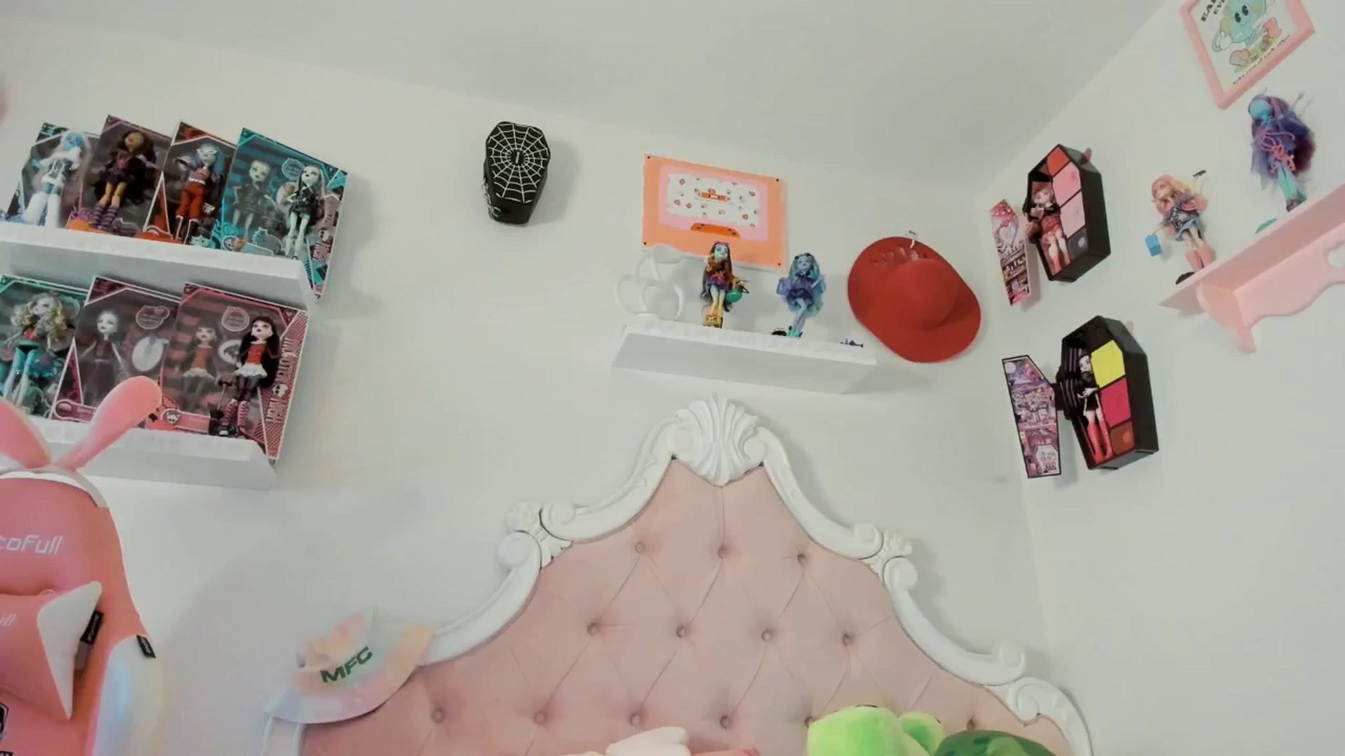 Gallery image thumbnail from Cherrycute666's myfreecams stream on, 09/08/2025, 06:39 image 20 of 20