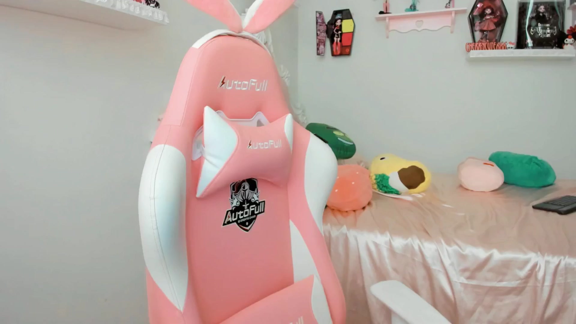 Gallery image thumbnail from Cherrycute666's myfreecams stream on, 09/10/2025, 19:29 image 20 of 20