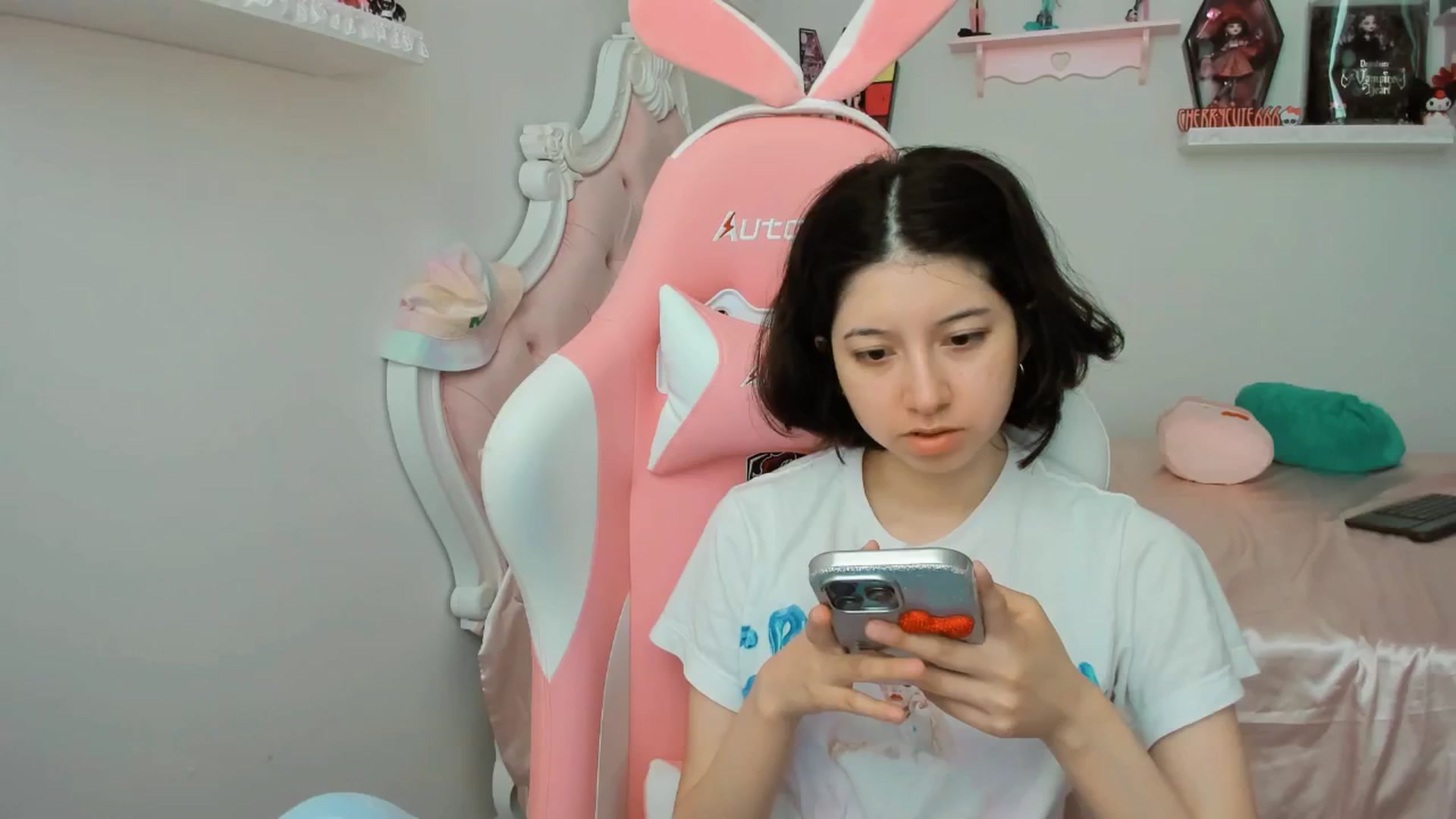 Gallery image thumbnail from Cherrycute666's myfreecams stream on, 09/10/2025, 19:29 image 9 of 20