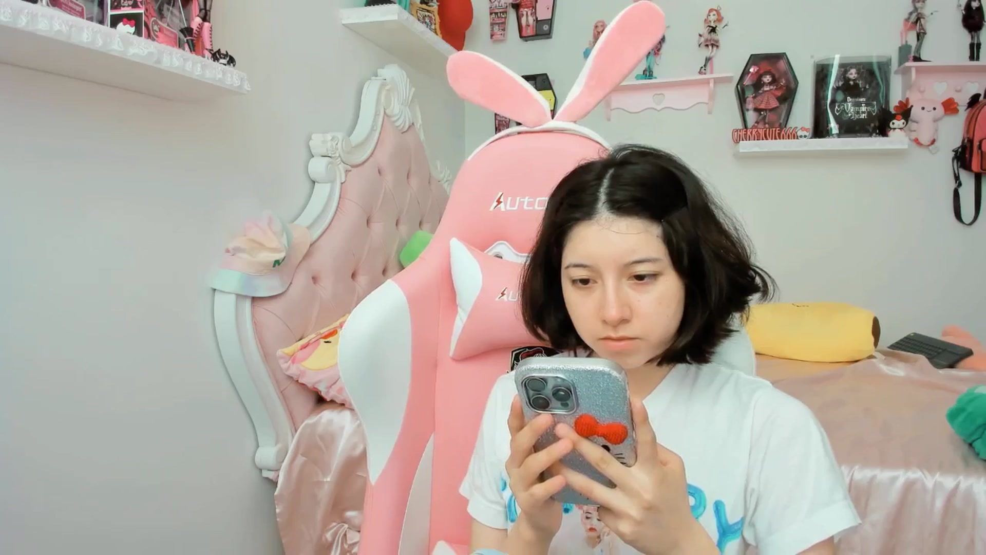 Gallery image thumbnail from Cherrycute666's myfreecams stream on, 09/10/2025, 20:58 image 3 of 20