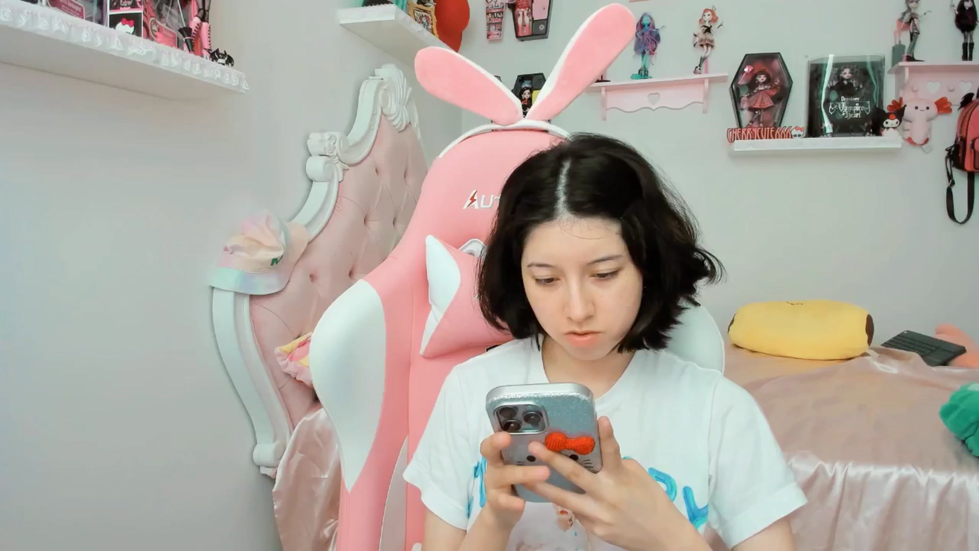 Gallery image thumbnail from Cherrycute666's myfreecams stream on, 09/10/2025, 20:58 image 1 of 20