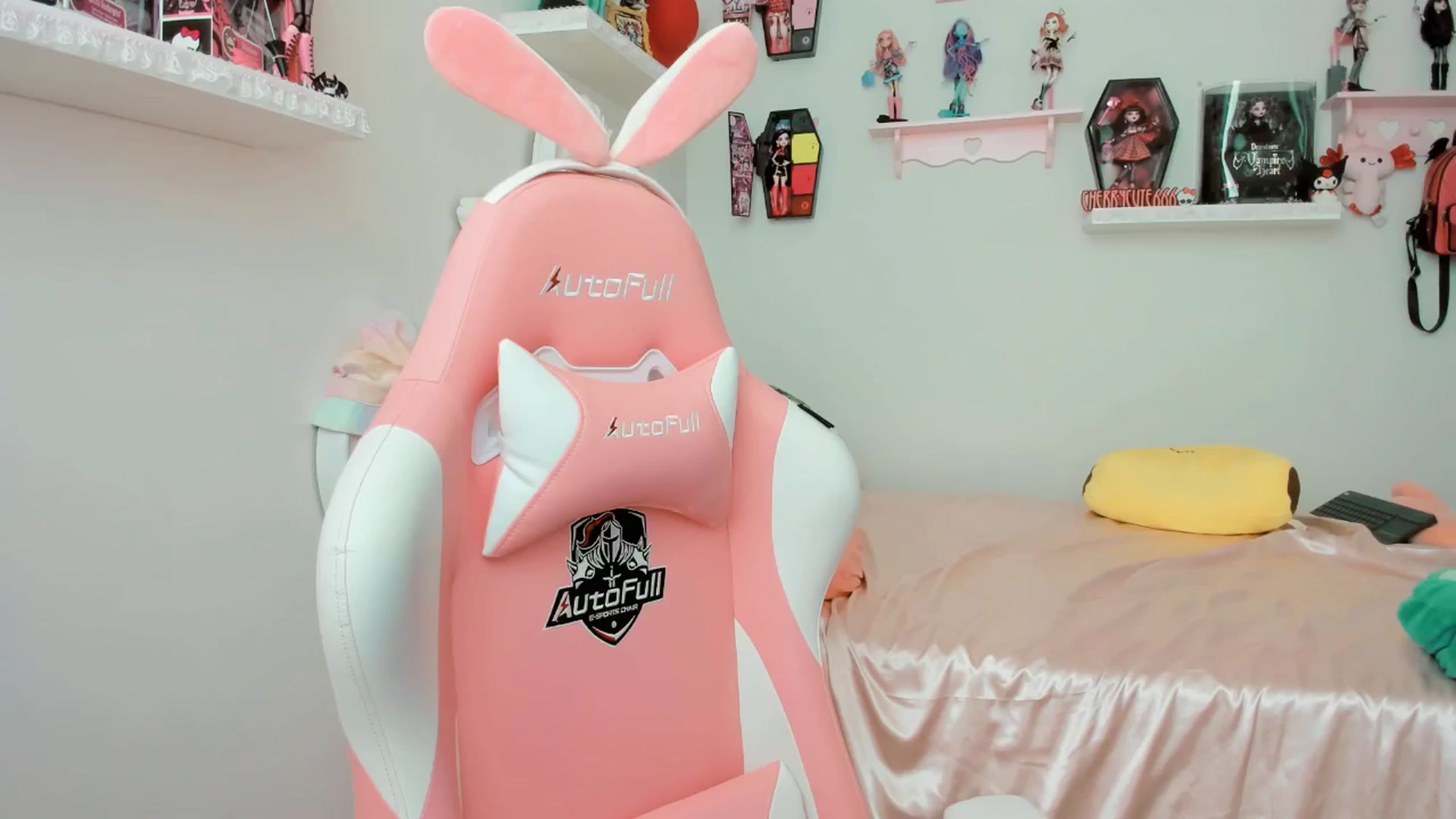 Gallery image thumbnail from Cherrycute666's myfreecams stream on, 09/10/2025, 20:58 image 5 of 20
