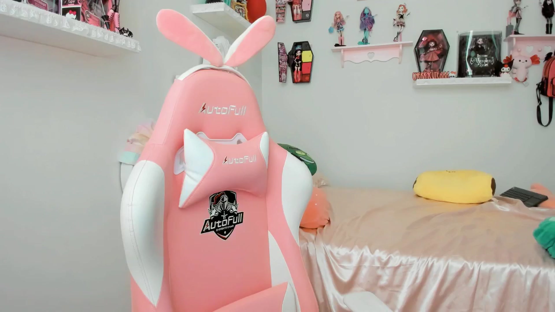 Gallery image thumbnail from Cherrycute666's myfreecams stream on, 09/10/2025, 20:58 image 14 of 20