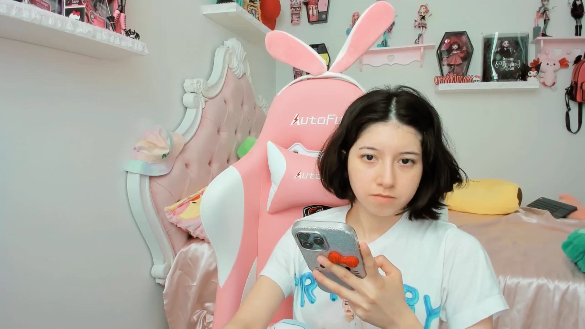 Gallery image thumbnail from Cherrycute666's myfreecams stream on, 09/10/2025, 20:58 image 2 of 20