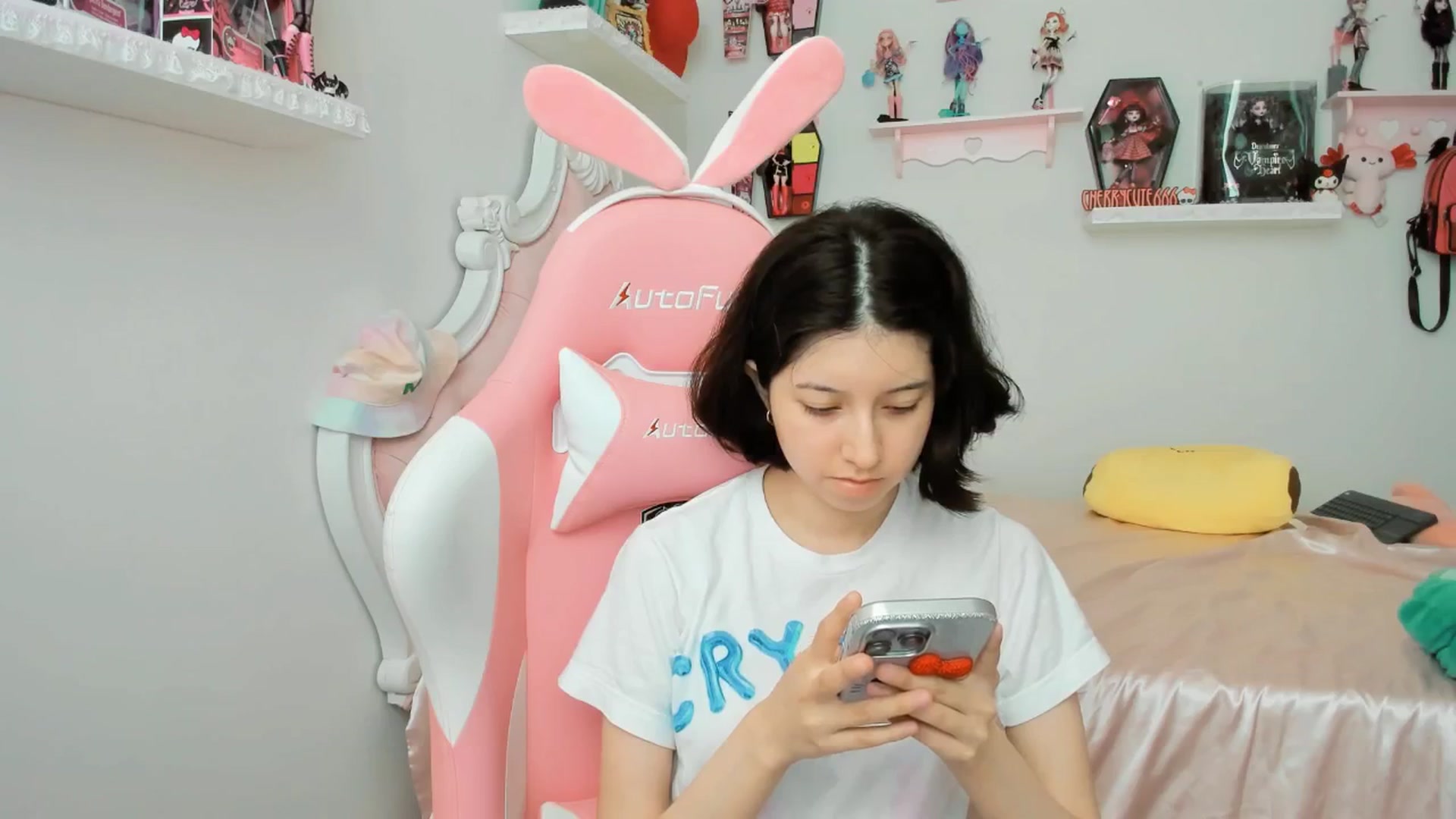 Gallery image thumbnail from Cherrycute666's myfreecams stream on, 09/10/2025, 20:58 image 11 of 20