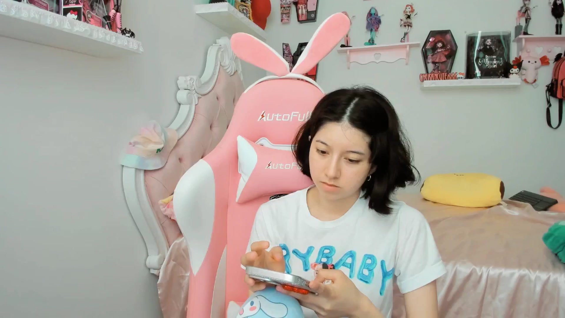 Gallery image thumbnail from Cherrycute666's myfreecams stream on, 09/10/2025, 20:58 image 13 of 20