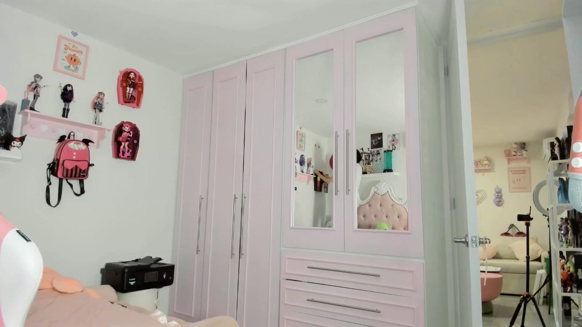 Gallery image thumbnail from Cherrycute666's myfreecams stream on, 09/11/2025, 07:37 image 2 of 20