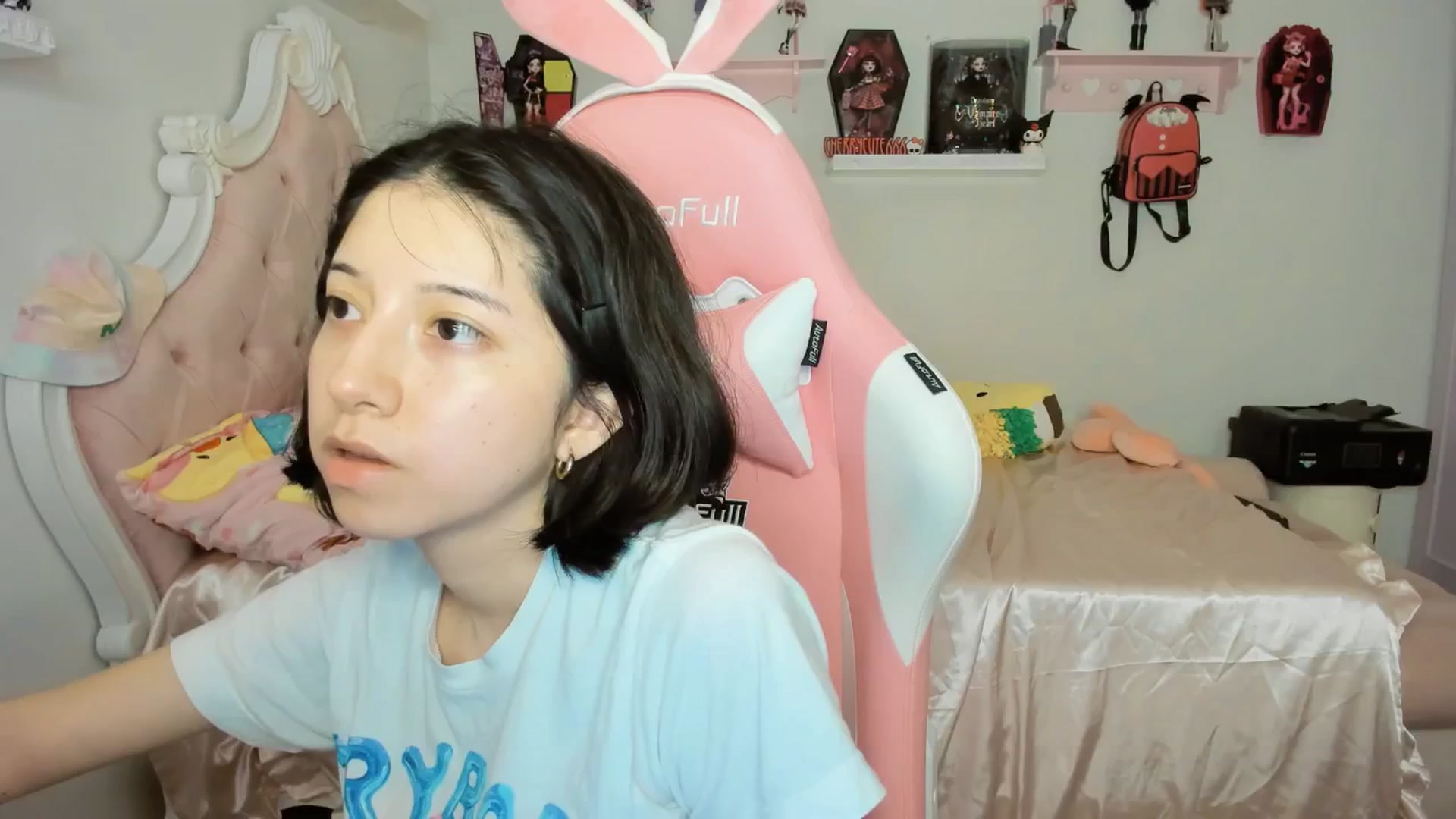 Gallery image thumbnail from Cherrycute666's myfreecams stream on, 09/11/2025, 07:37 image 1 of 20