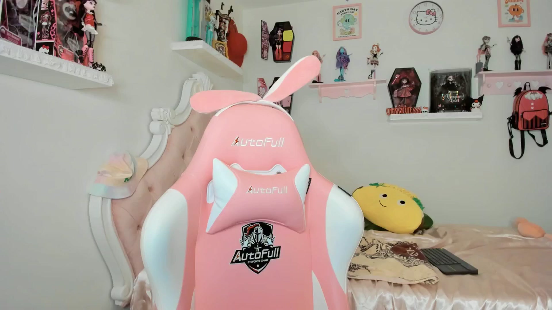 Gallery image thumbnail from Cherrycute666's myfreecams stream on, 09/11/2025, 07:37 image 20 of 20
