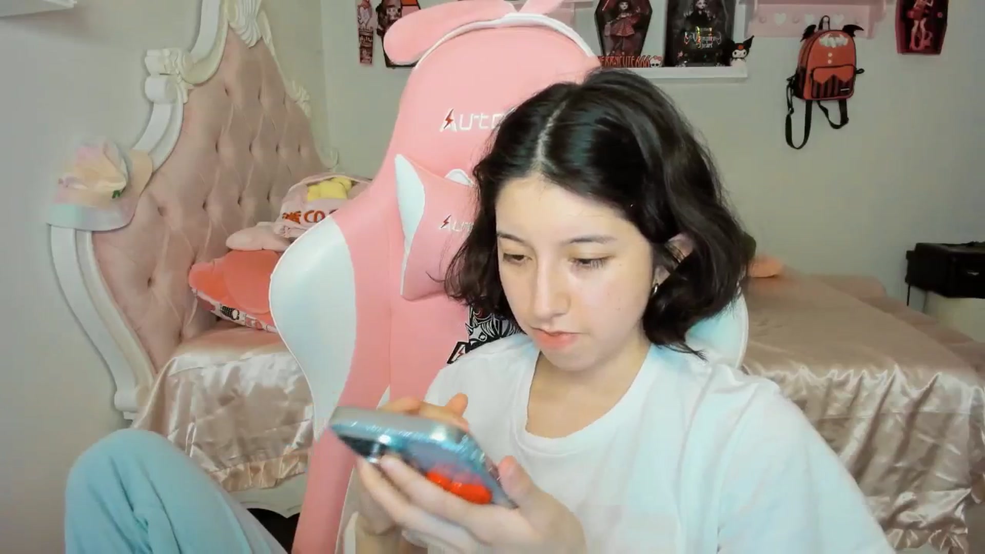 Gallery image thumbnail from Cherrycute666's myfreecams stream on, 09/12/2025, 04:28 image 5 of 20
