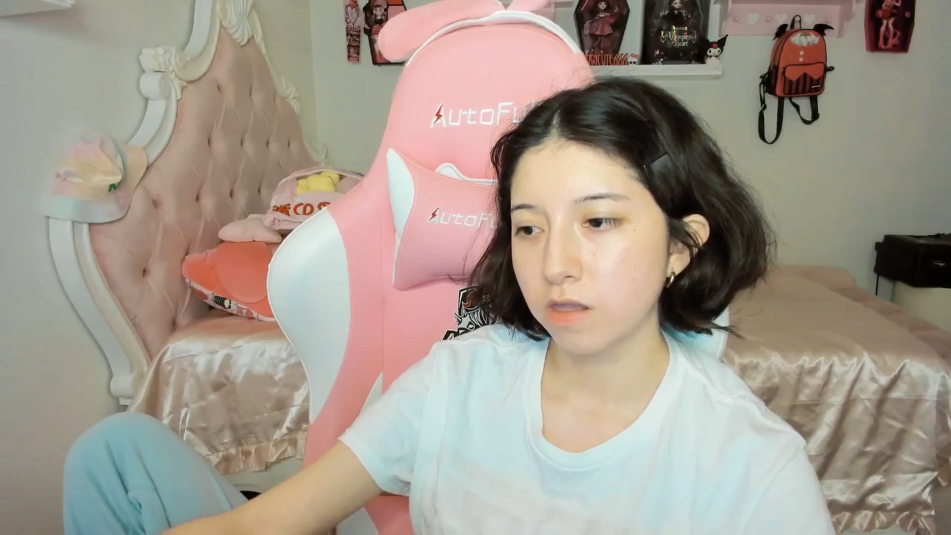 Gallery image thumbnail from Cherrycute666's myfreecams stream on, 09/12/2025, 04:28 image 8 of 20