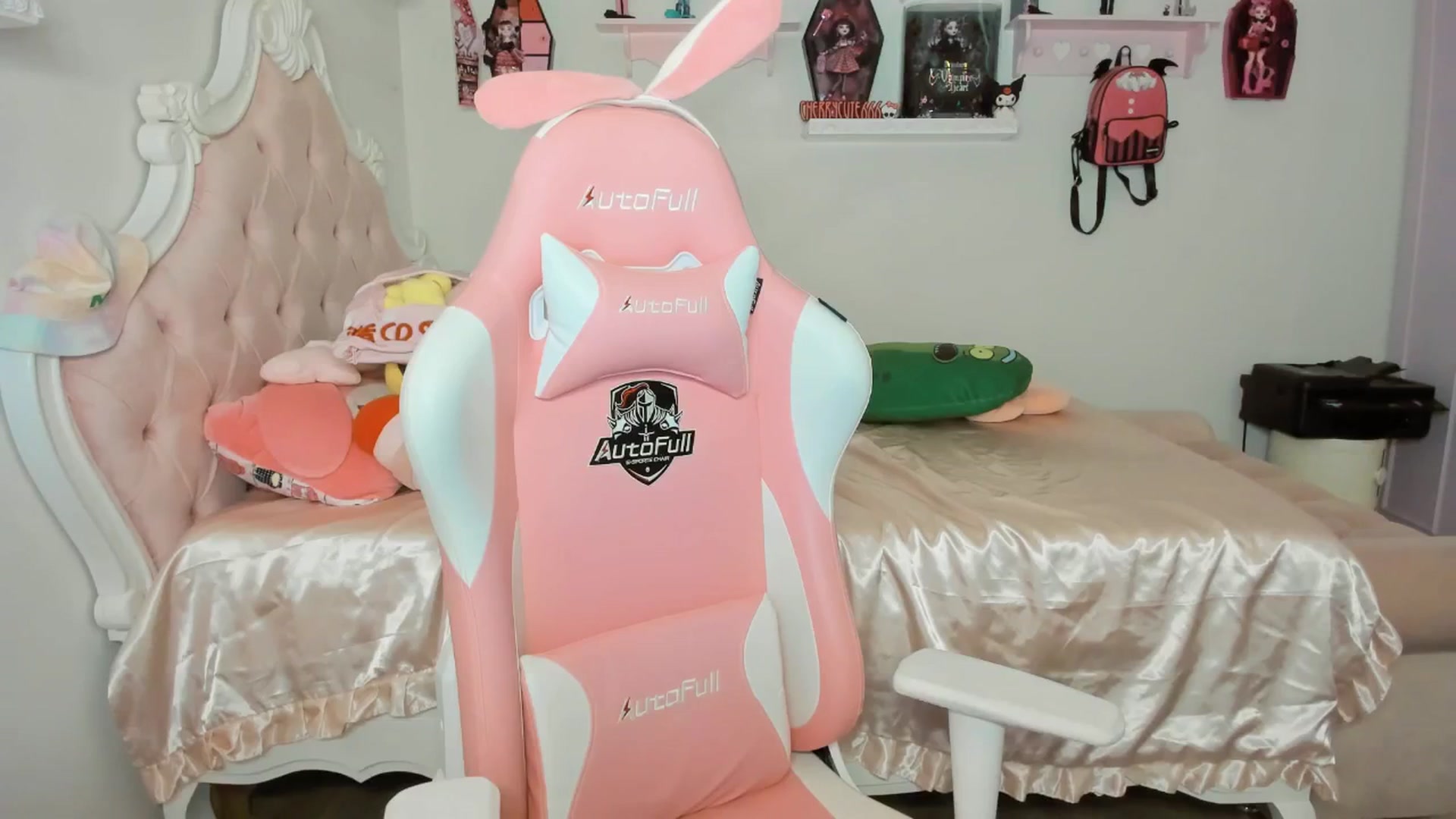 Gallery image thumbnail from Cherrycute666's myfreecams stream on, 09/12/2025, 04:28 image 12 of 20