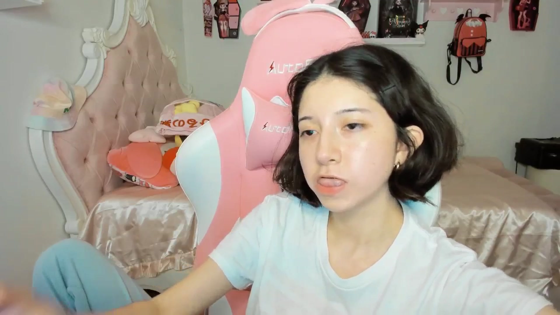 Gallery image thumbnail from Cherrycute666's myfreecams stream on, 09/12/2025, 04:28 image 3 of 20