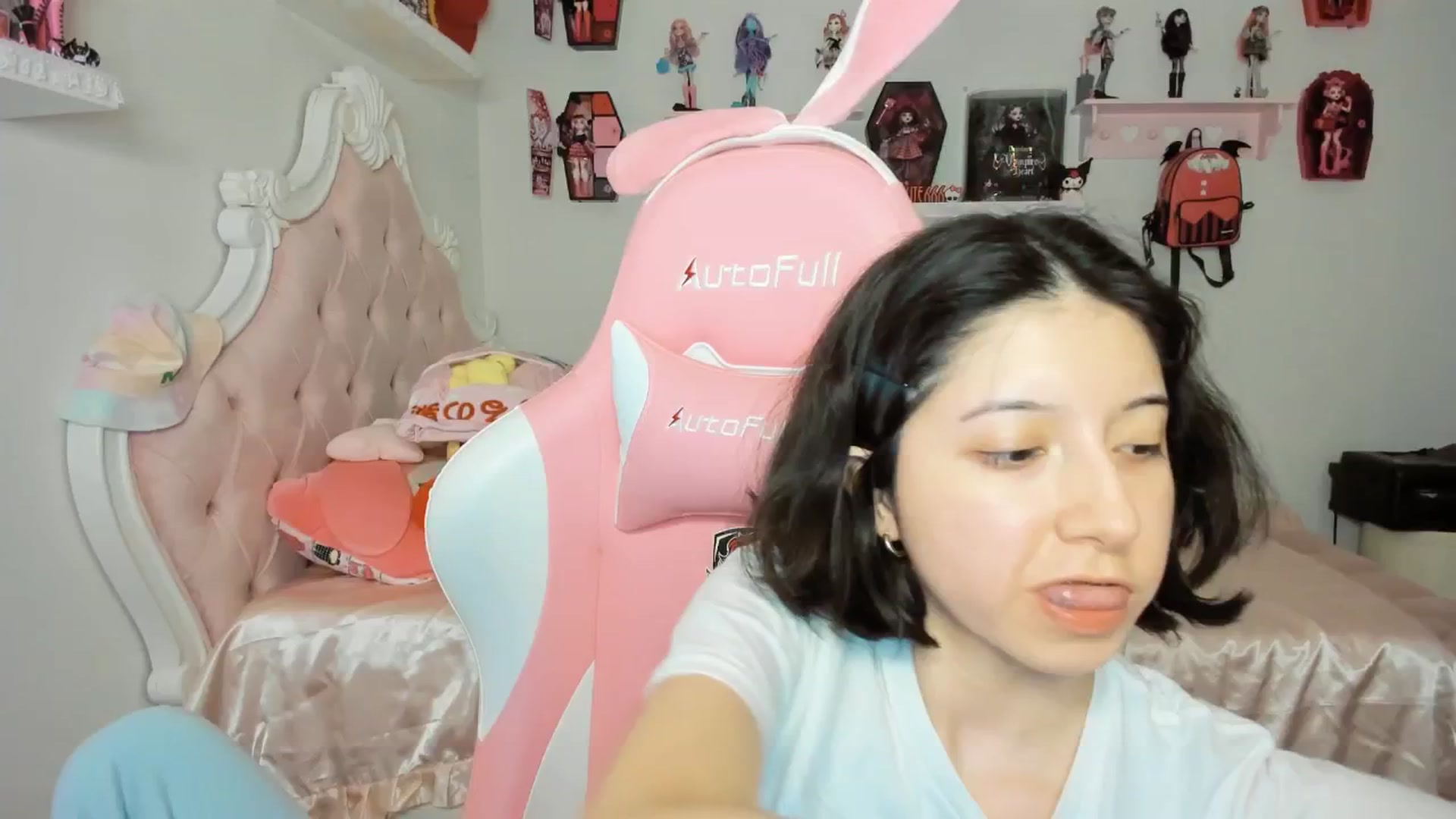 Gallery image thumbnail from Cherrycute666's myfreecams stream on, 09/12/2025, 04:28 image 1 of 20