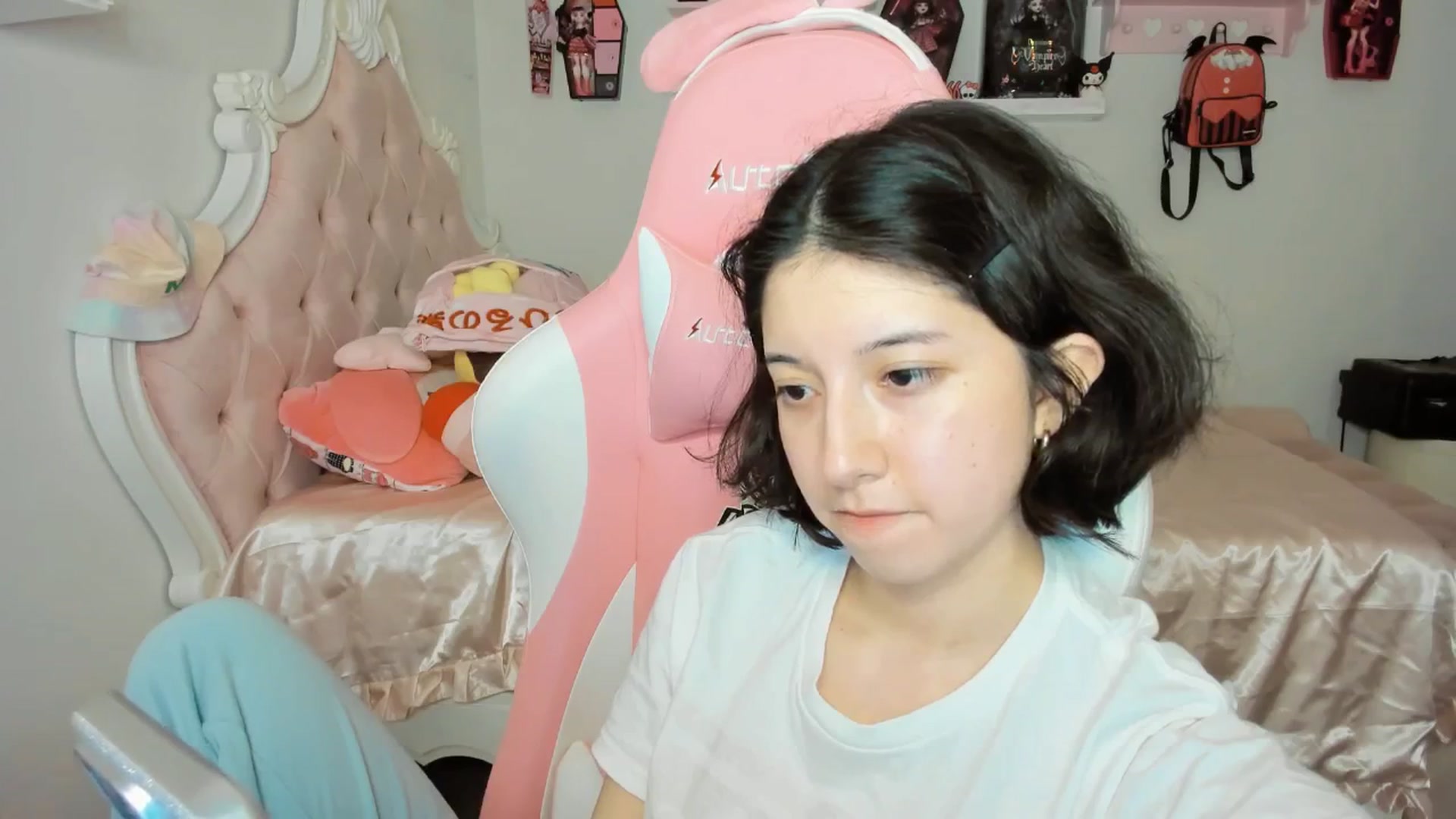 Gallery image thumbnail from Cherrycute666's myfreecams stream on, 09/12/2025, 04:28 image 2 of 20