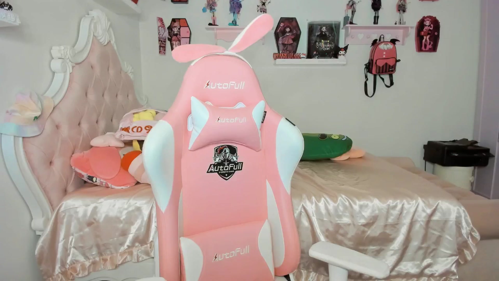 Gallery image thumbnail from Cherrycute666's myfreecams stream on, 09/12/2025, 04:28 image 14 of 20