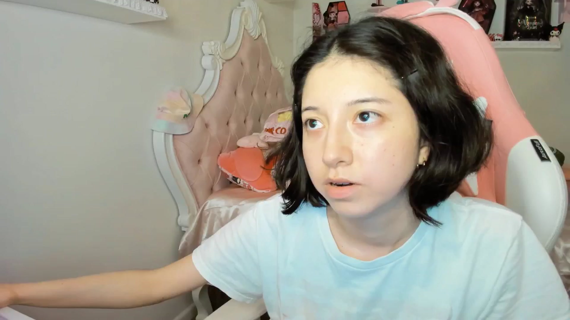 Gallery image thumbnail from Cherrycute666's myfreecams stream on, 09/12/2025, 07:20 image 1 of 20