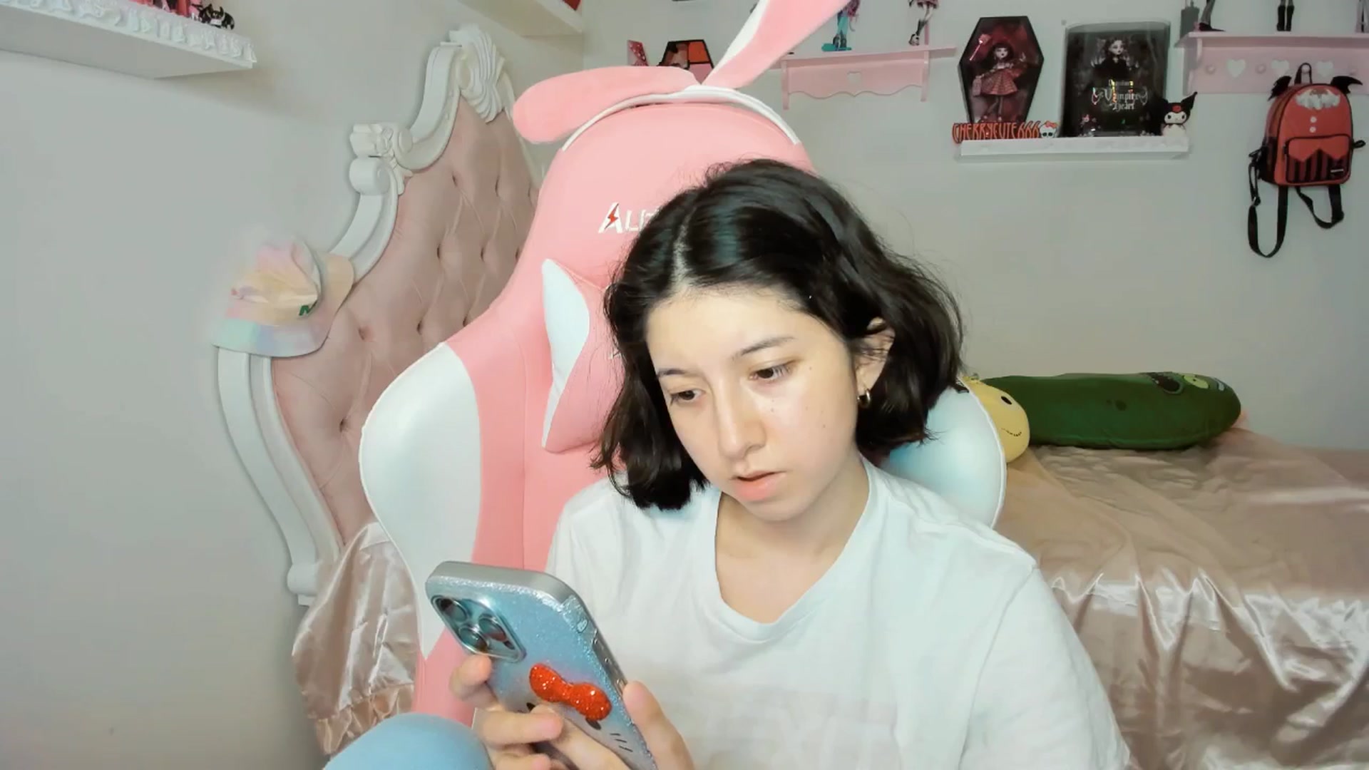 Gallery image thumbnail from Cherrycute666's myfreecams stream on, 09/12/2025, 07:20 image 18 of 20