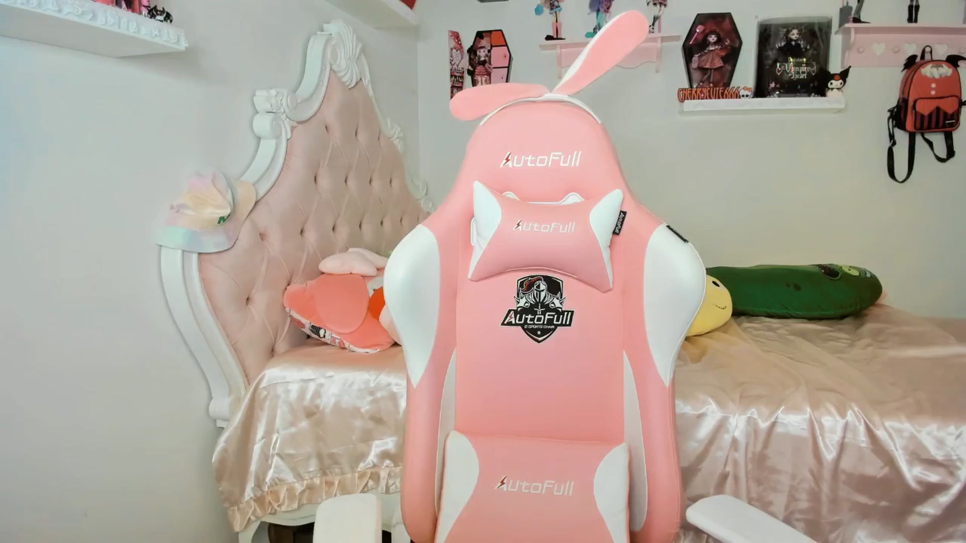 Gallery image thumbnail from Cherrycute666's myfreecams stream on, 09/12/2025, 07:20 image 19 of 20