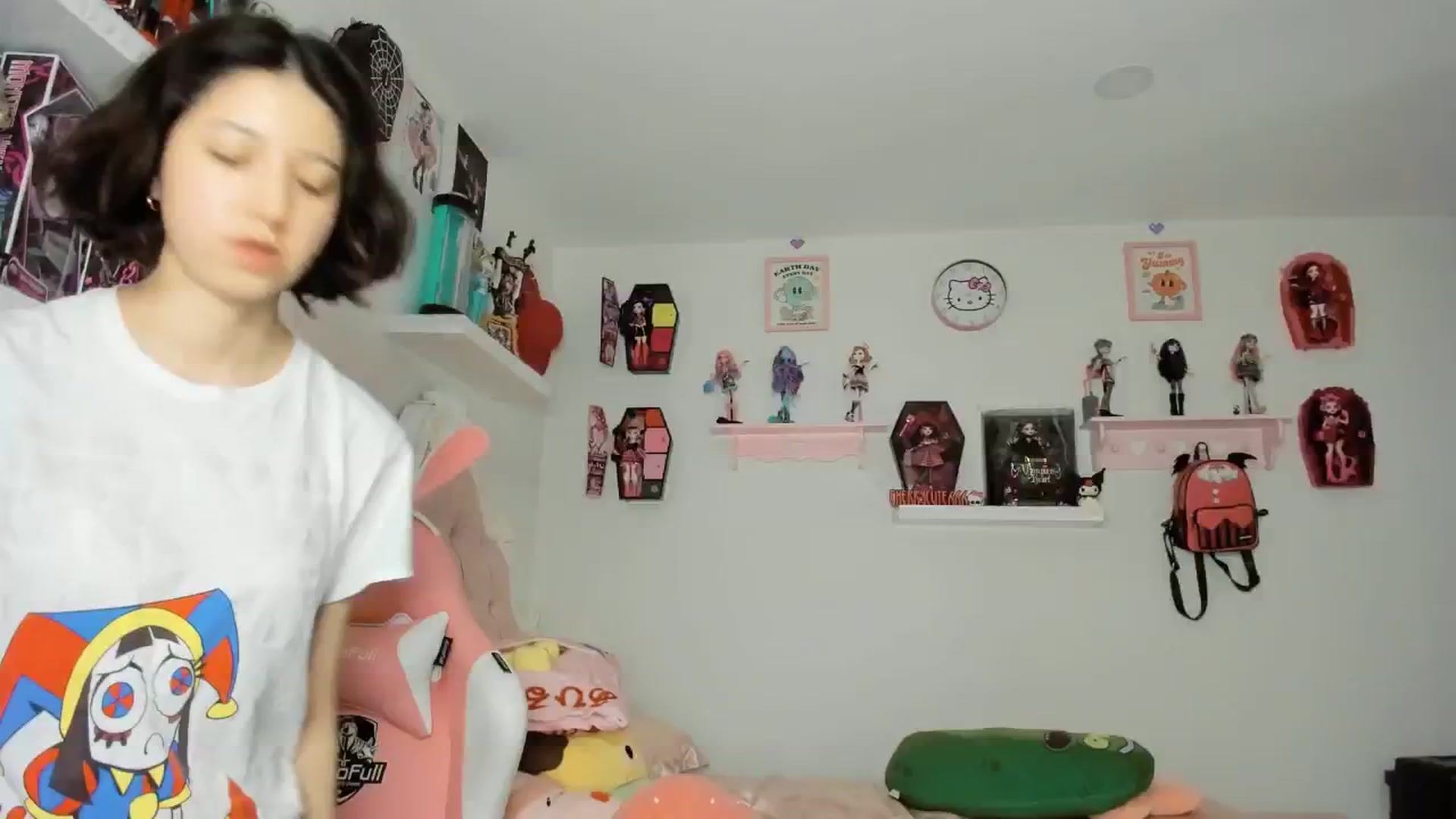 Gallery image thumbnail from Cherrycute666's myfreecams stream on, 09/12/2025, 07:20 image 4 of 20