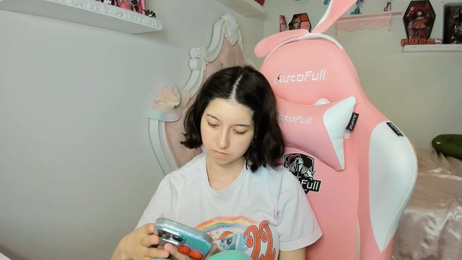 Gallery image thumbnail from Cherrycute666's myfreecams stream on, 09/13/2025, 02:41 image 7 of 20