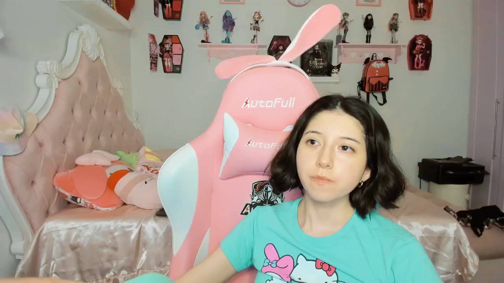 Gallery image thumbnail from Cherrycute666's myfreecams stream on, 09/13/2025, 02:41 image 14 of 20