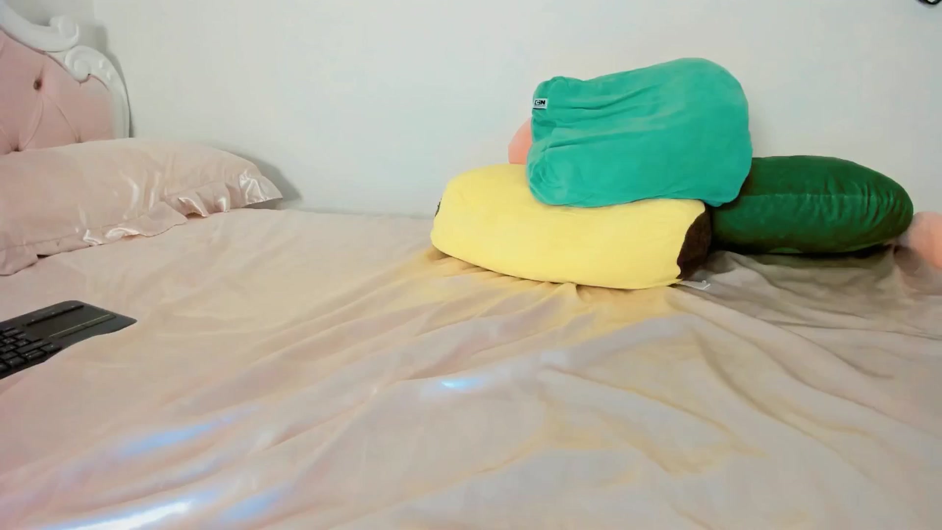 Gallery image thumbnail from Cherrycute666's myfreecams stream on, 09/13/2025, 05:05 image 3 of 20
