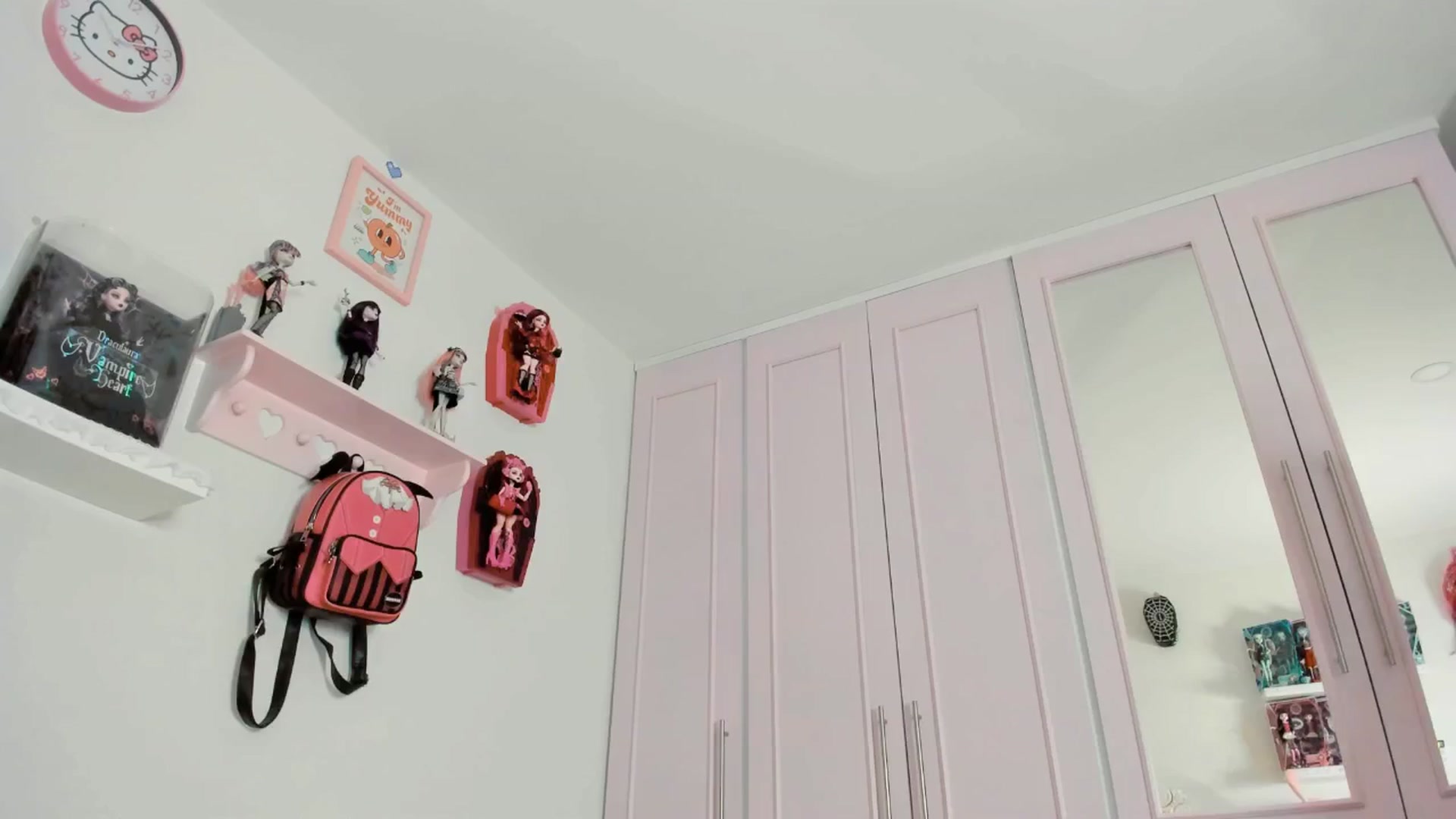 Gallery image thumbnail from Cherrycute666's myfreecams stream on, 09/13/2025, 05:05 image 13 of 20