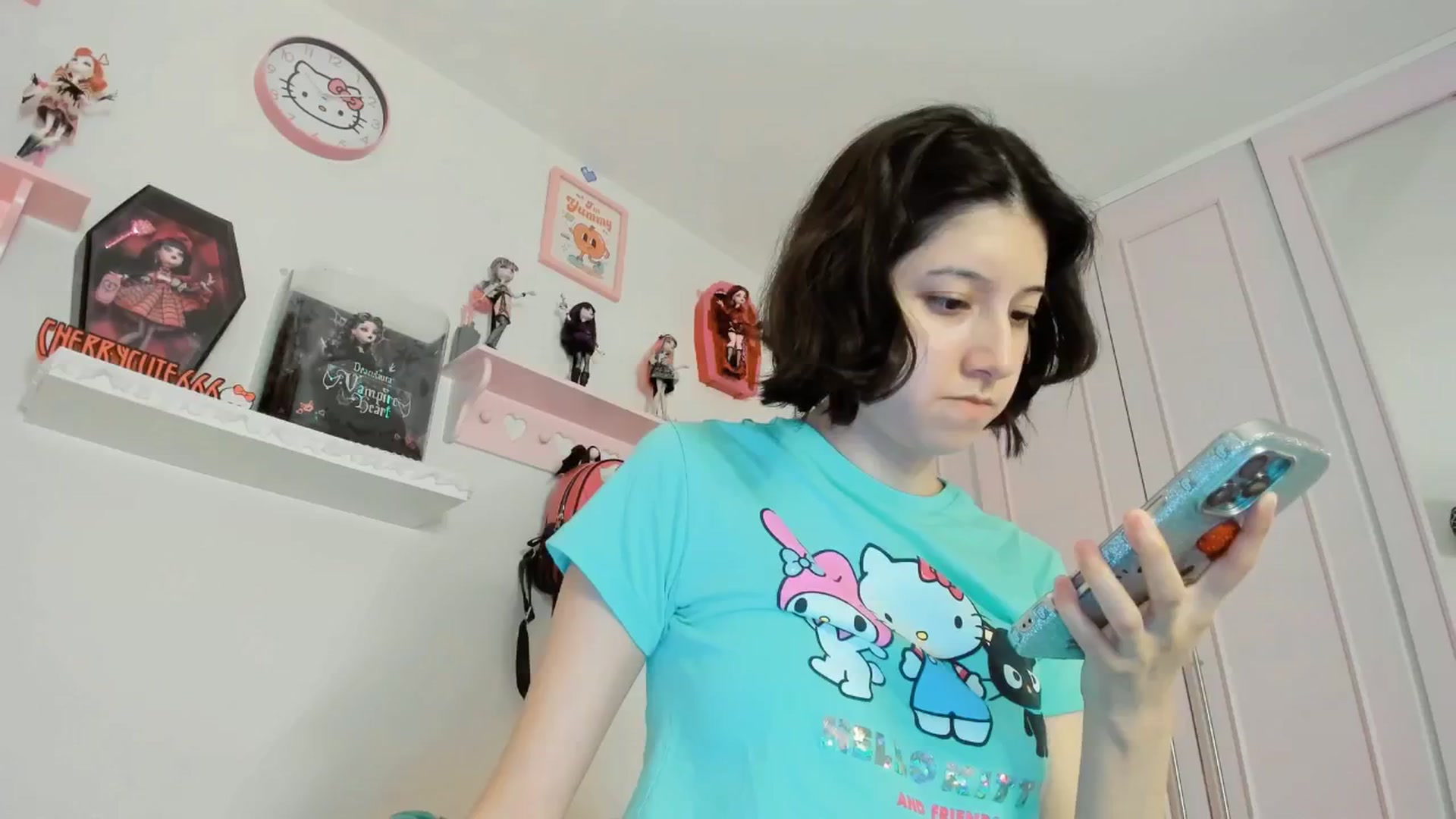 Gallery image thumbnail from Cherrycute666's myfreecams stream on, 09/13/2025, 05:05 image 10 of 20