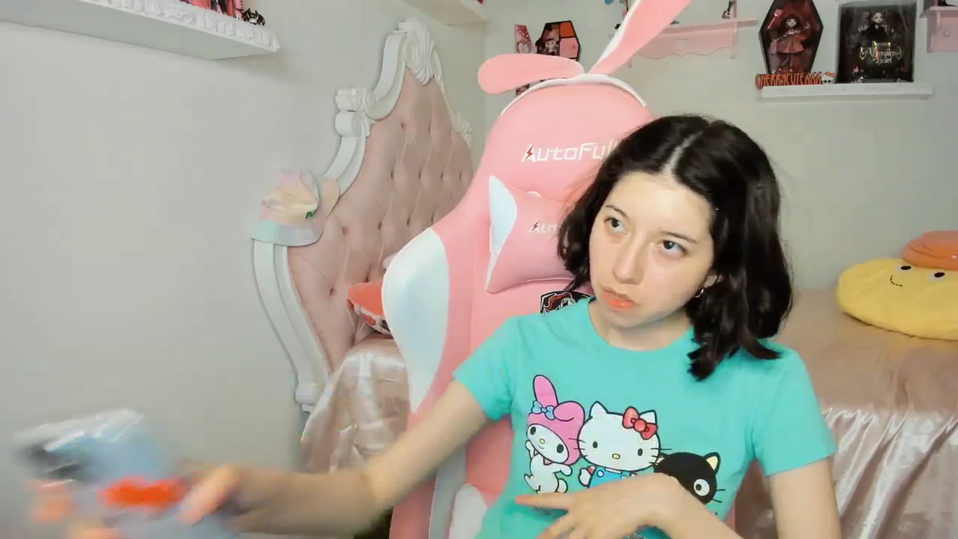 Gallery image thumbnail from Cherrycute666's myfreecams stream on, 09/13/2025, 08:57 image 18 of 20