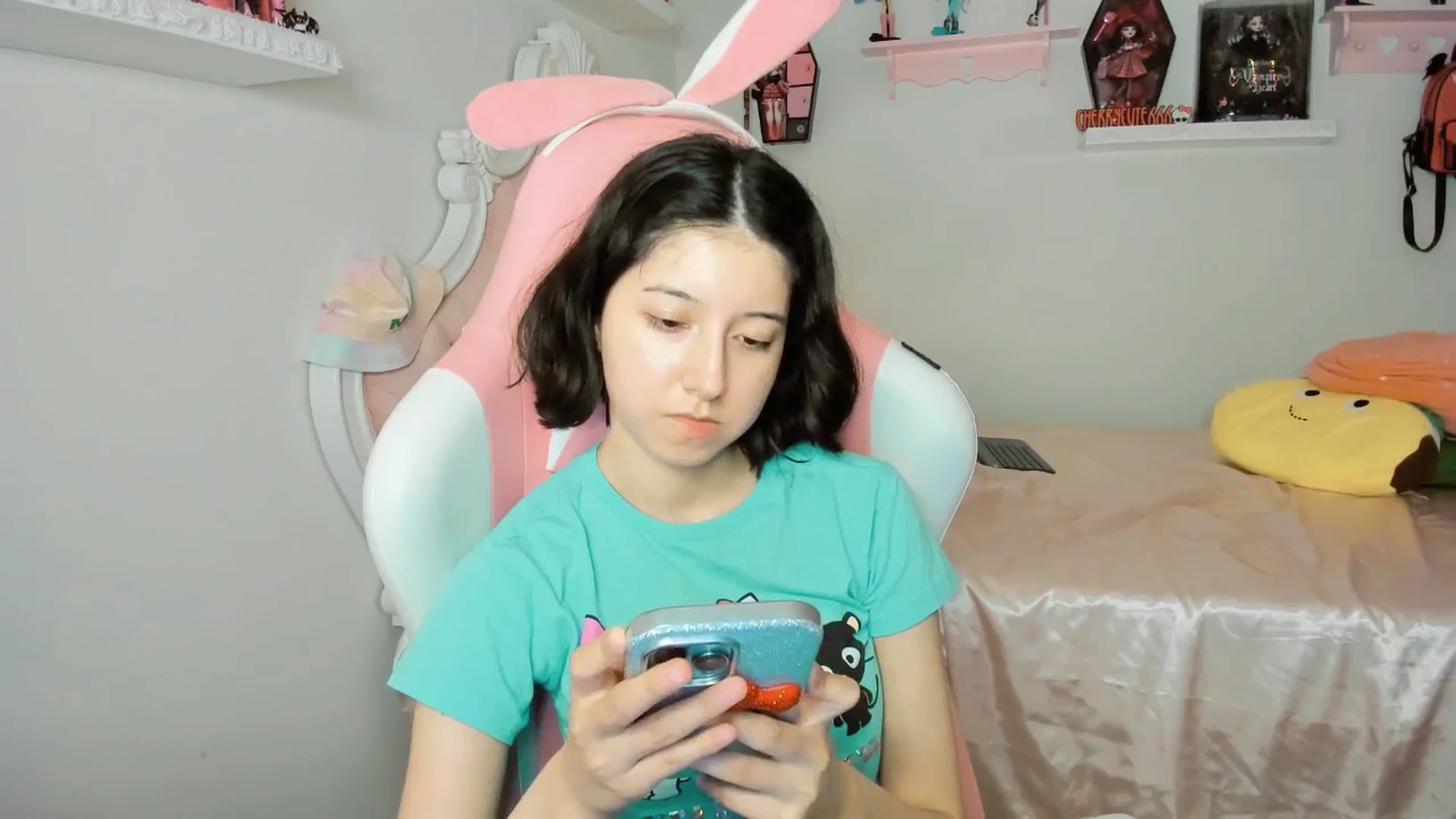 Gallery image thumbnail from Cherrycute666's myfreecams stream on, 09/13/2025, 08:57 image 8 of 20