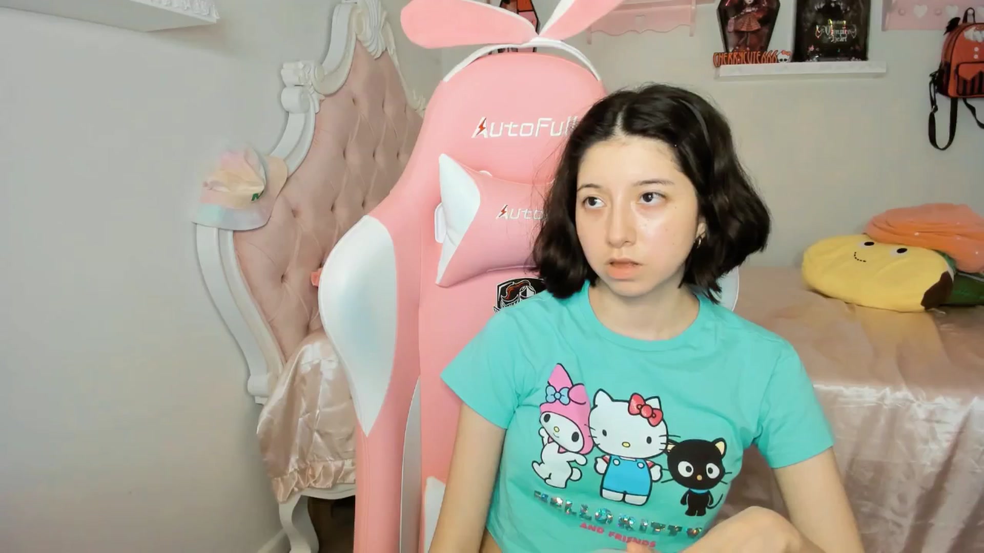 Gallery image thumbnail from Cherrycute666's myfreecams stream on, 09/13/2025, 08:57 image 14 of 20