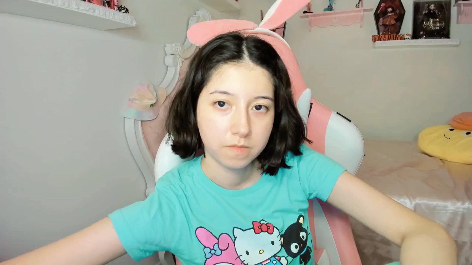 Gallery image thumbnail from Cherrycute666's myfreecams stream on, 09/13/2025, 08:57 image 6 of 20