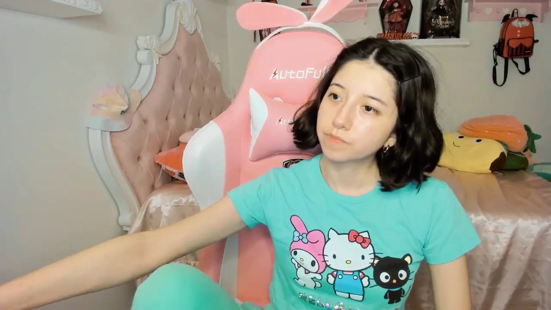 Gallery image thumbnail from Cherrycute666's myfreecams stream on, 09/13/2025, 08:57 image 13 of 20