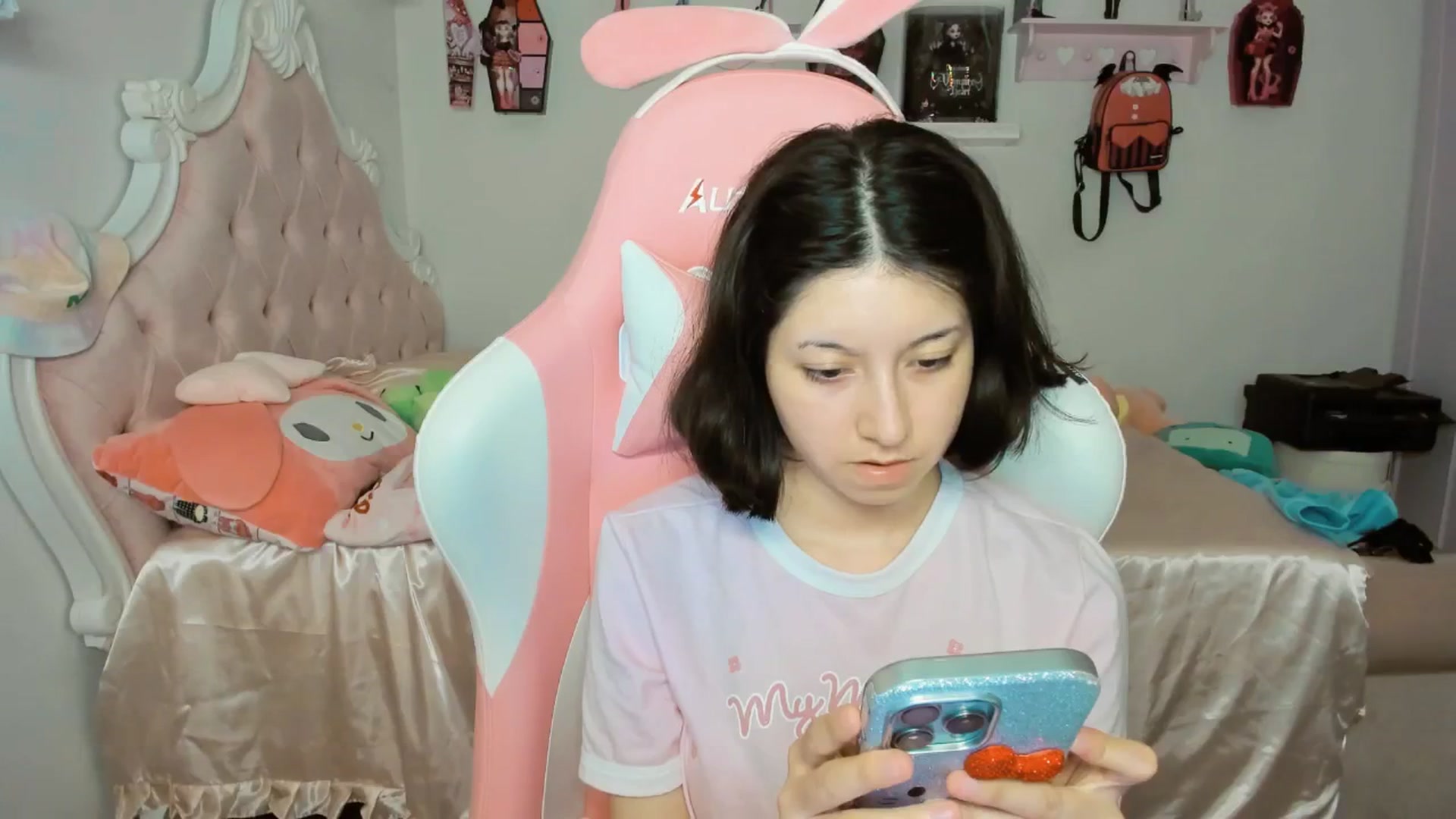 Gallery image thumbnail from Cherrycute666's myfreecams stream on, 09/14/2025, 07:49 image 12 of 20