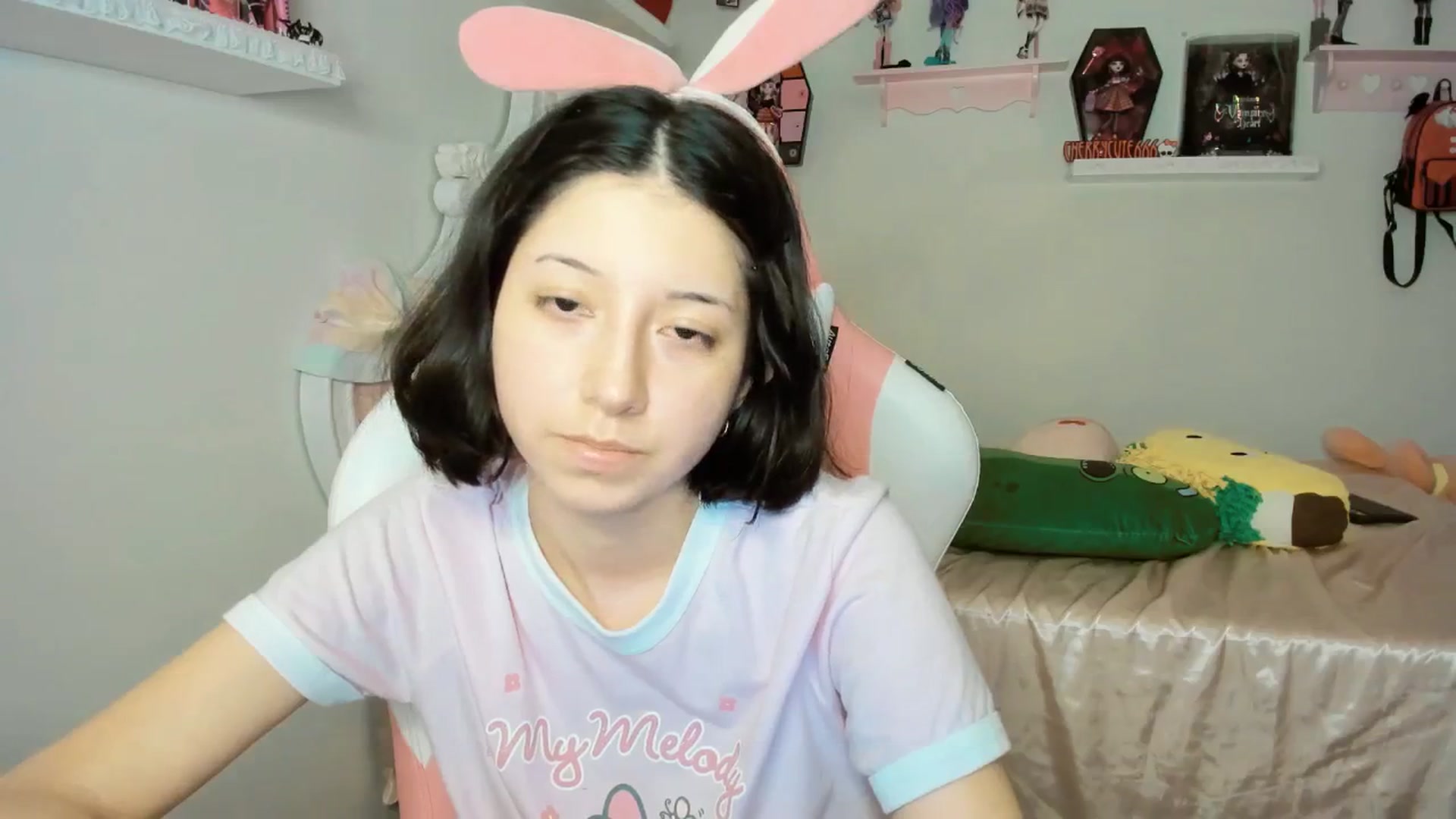 Gallery image thumbnail from Cherrycute666's myfreecams stream on, 09/14/2025, 07:49 image 6 of 20