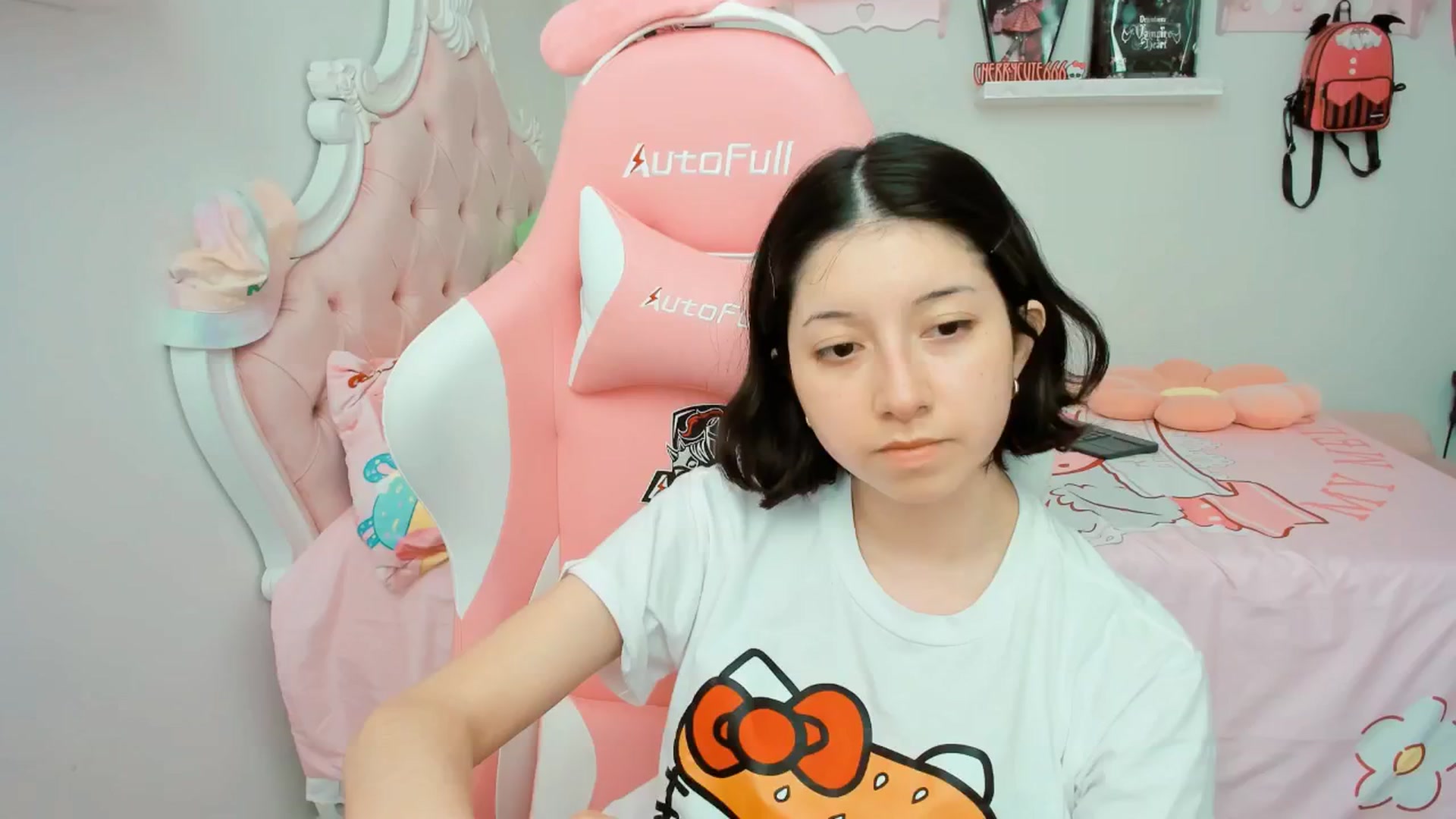 Gallery image thumbnail from Cherrycute666's myfreecams stream on, 09/18/2025, 21:24 image 10 of 20
