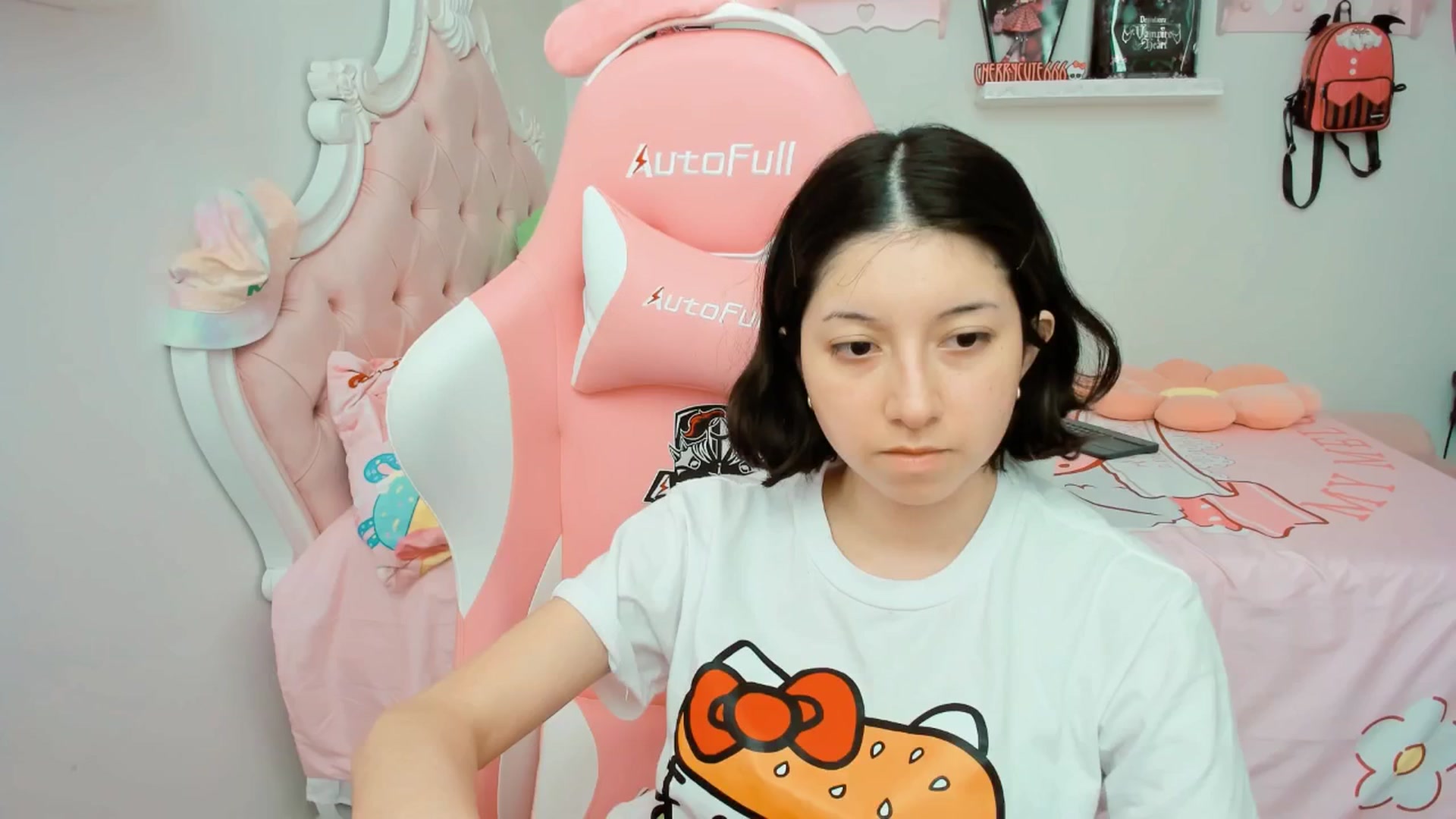 Gallery image thumbnail from Cherrycute666's myfreecams stream on, 09/18/2025, 21:24 image 13 of 20