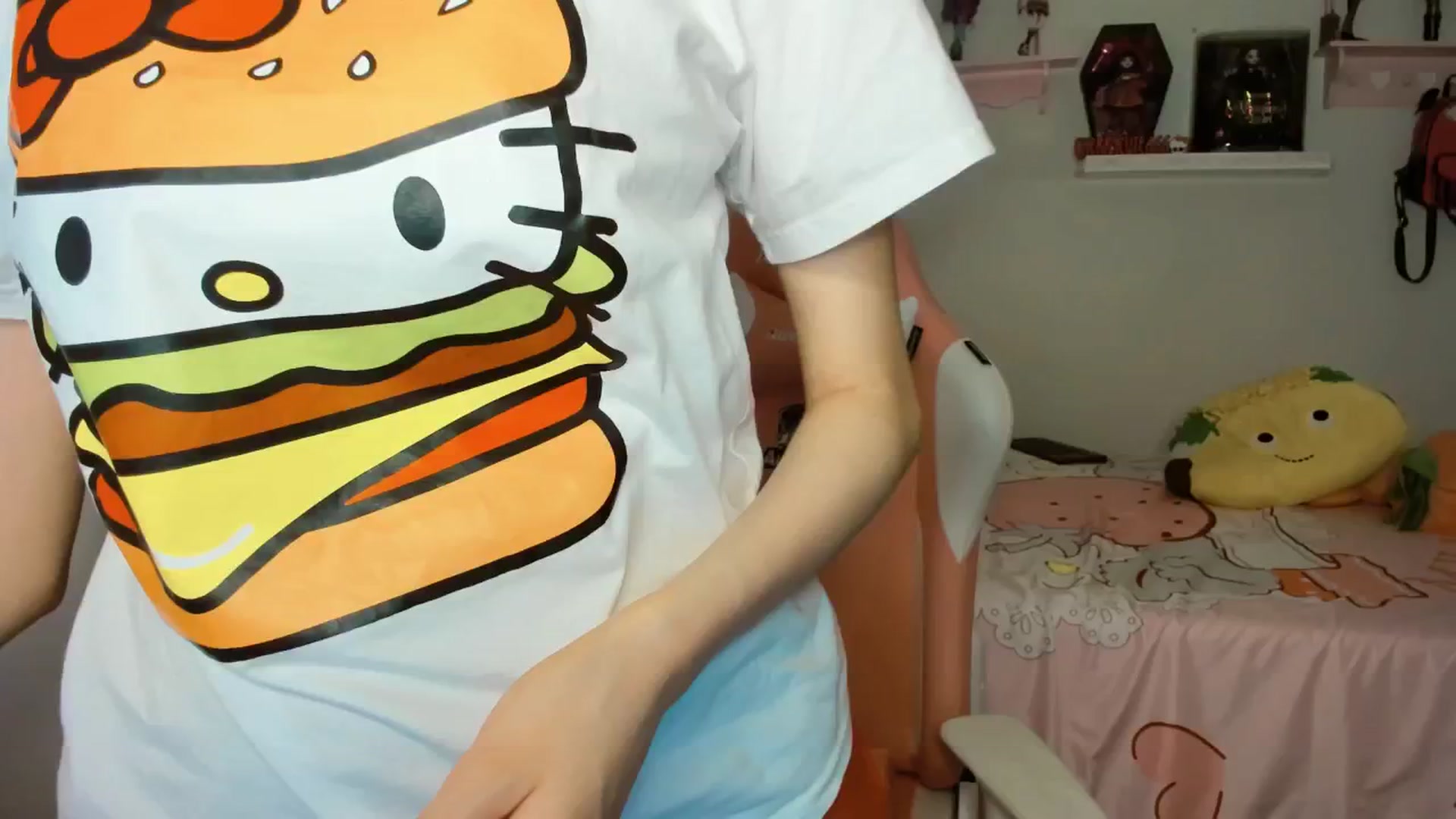 Gallery image thumbnail from Cherrycute666's myfreecams stream on, 09/19/2025, 06:03 image 19 of 20