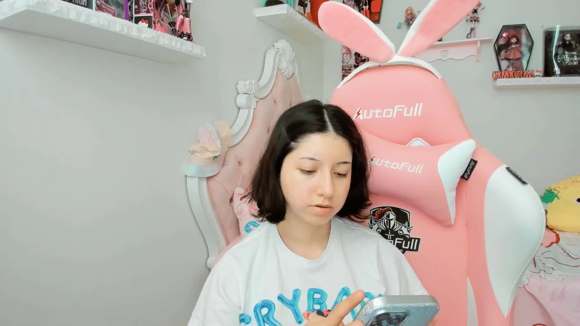Gallery image thumbnail from Cherrycute666's myfreecams stream on, 09/19/2025, 21:02 image 4 of 20