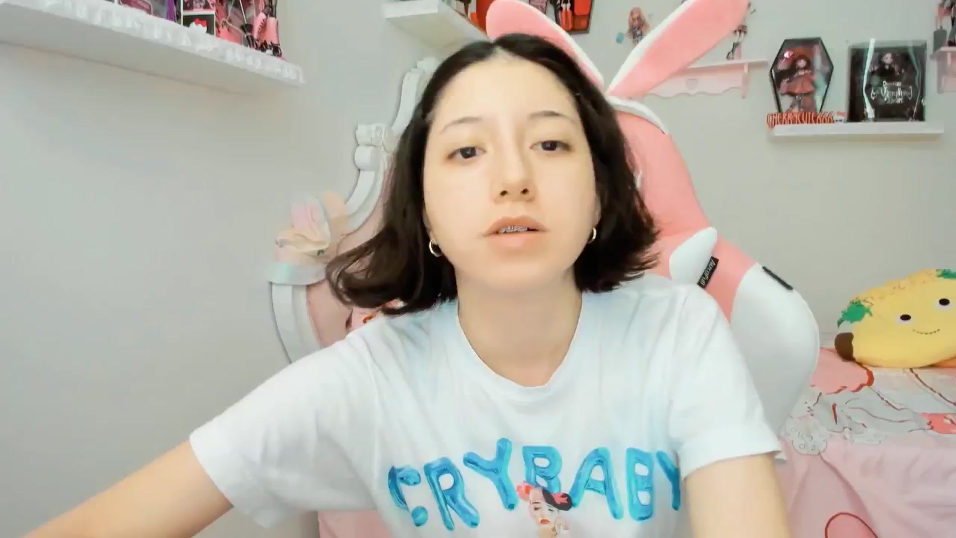 Gallery image thumbnail from Cherrycute666's myfreecams stream on, 09/19/2025, 21:02 image 8 of 20