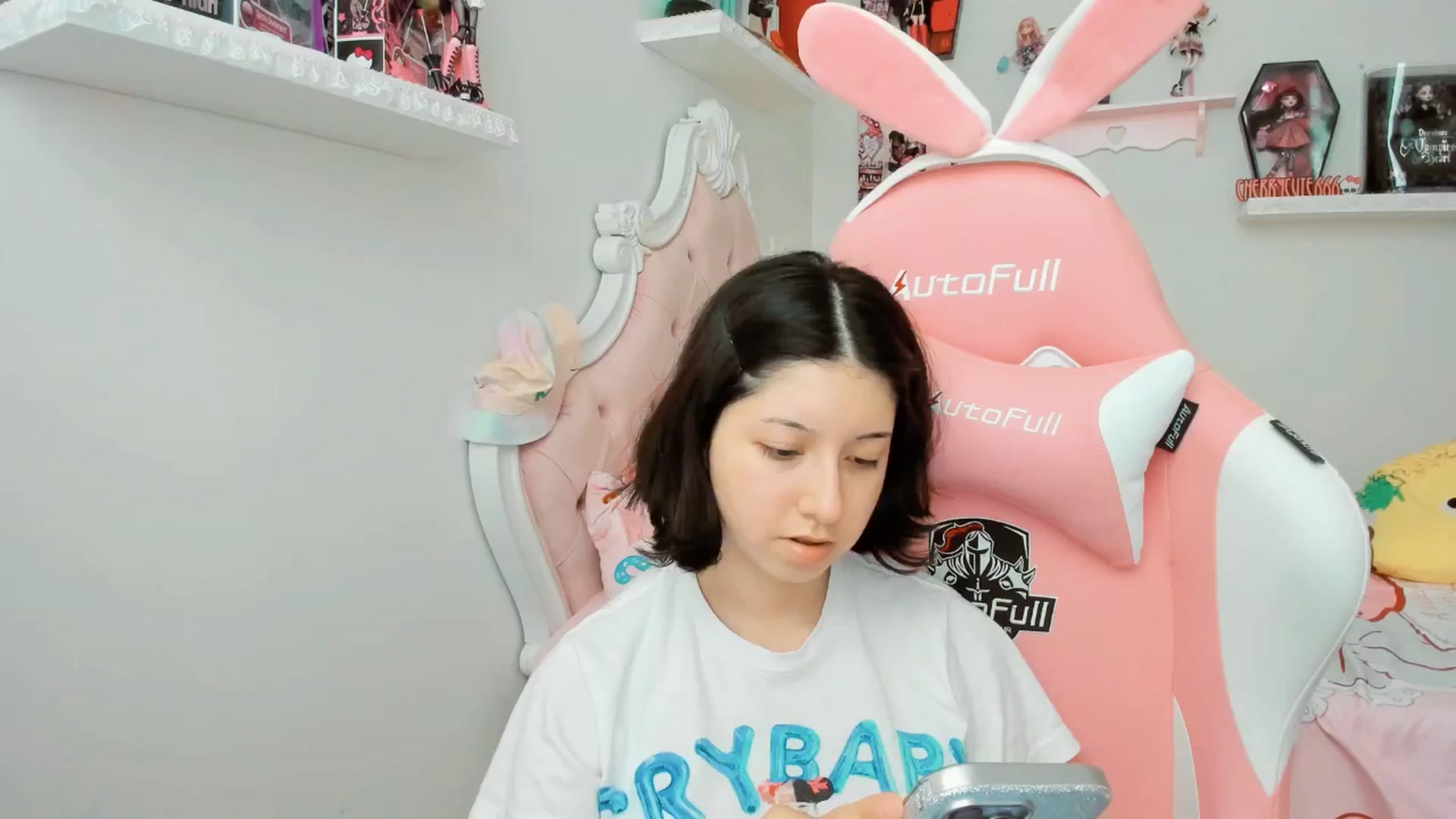 Gallery image thumbnail from Cherrycute666's myfreecams stream on, 09/19/2025, 21:02 image 5 of 20