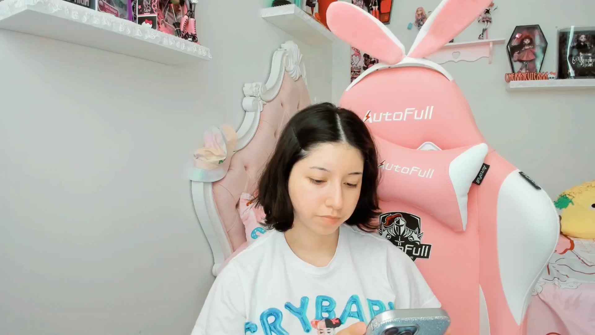 Gallery image thumbnail from Cherrycute666's myfreecams stream on, 09/19/2025, 21:02 image 6 of 20