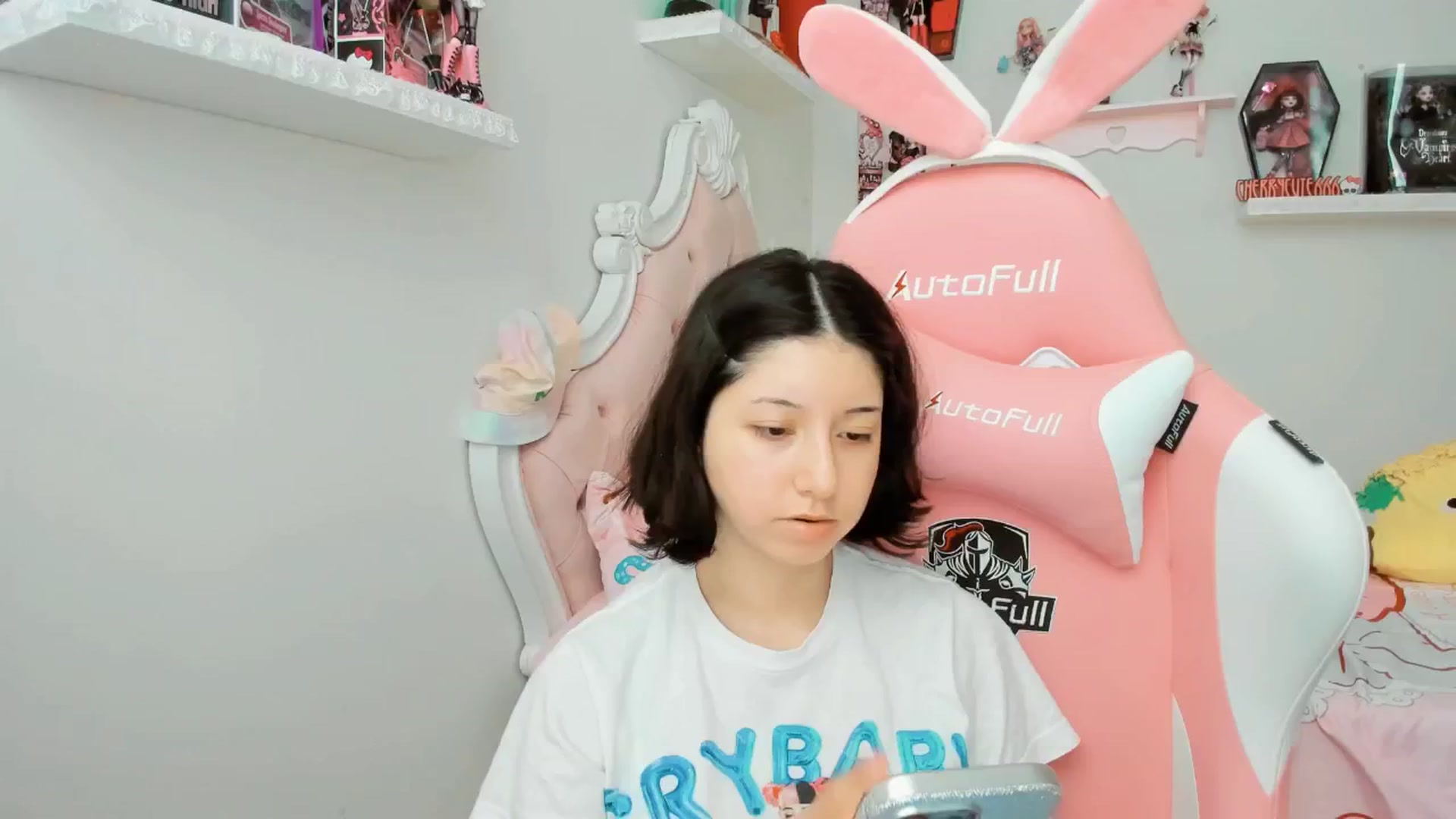 Gallery image thumbnail from Cherrycute666's myfreecams stream on, 09/19/2025, 21:02 image 7 of 20