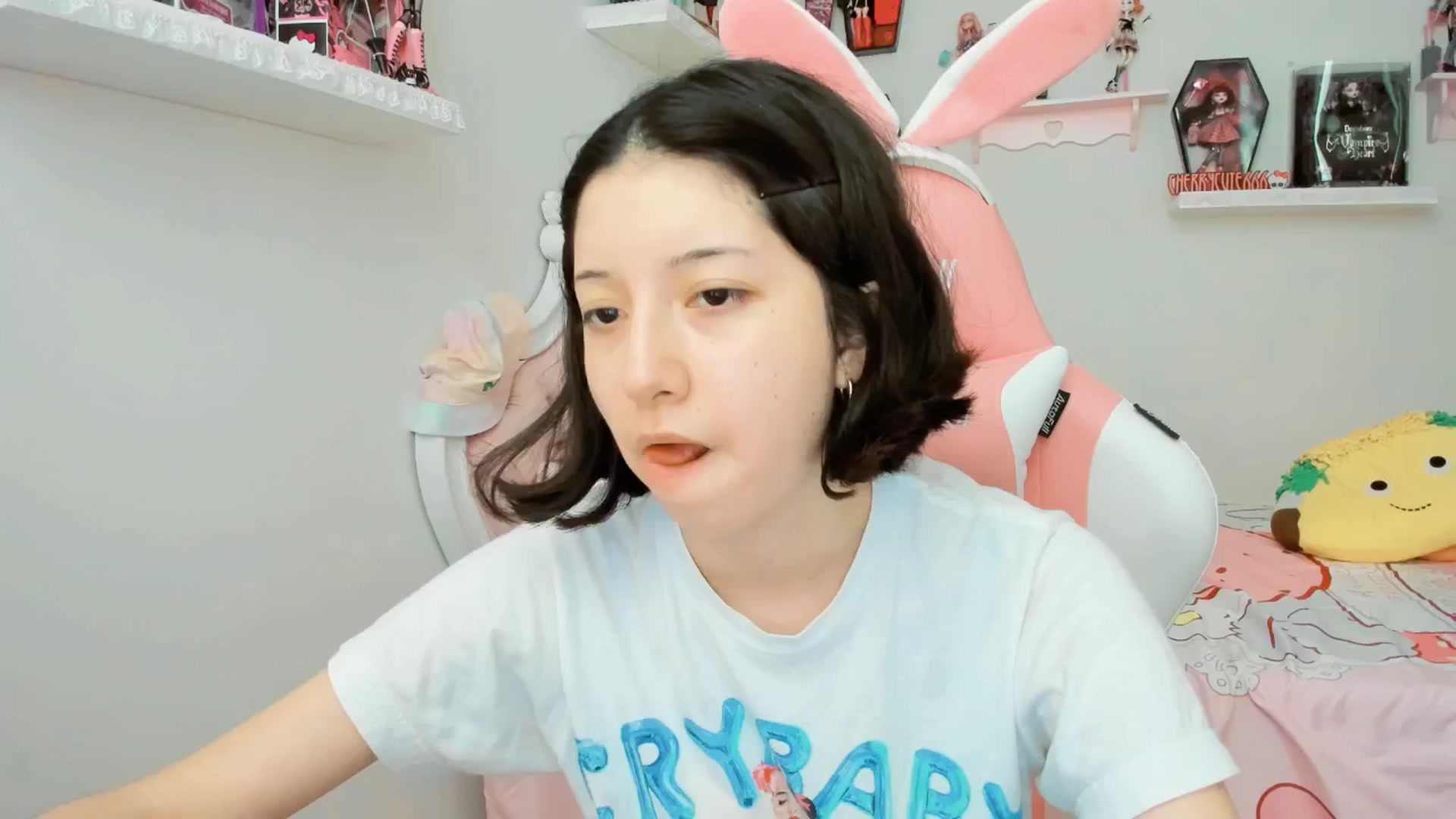 Gallery image thumbnail from Cherrycute666's myfreecams stream on, 09/19/2025, 21:02 image 9 of 20
