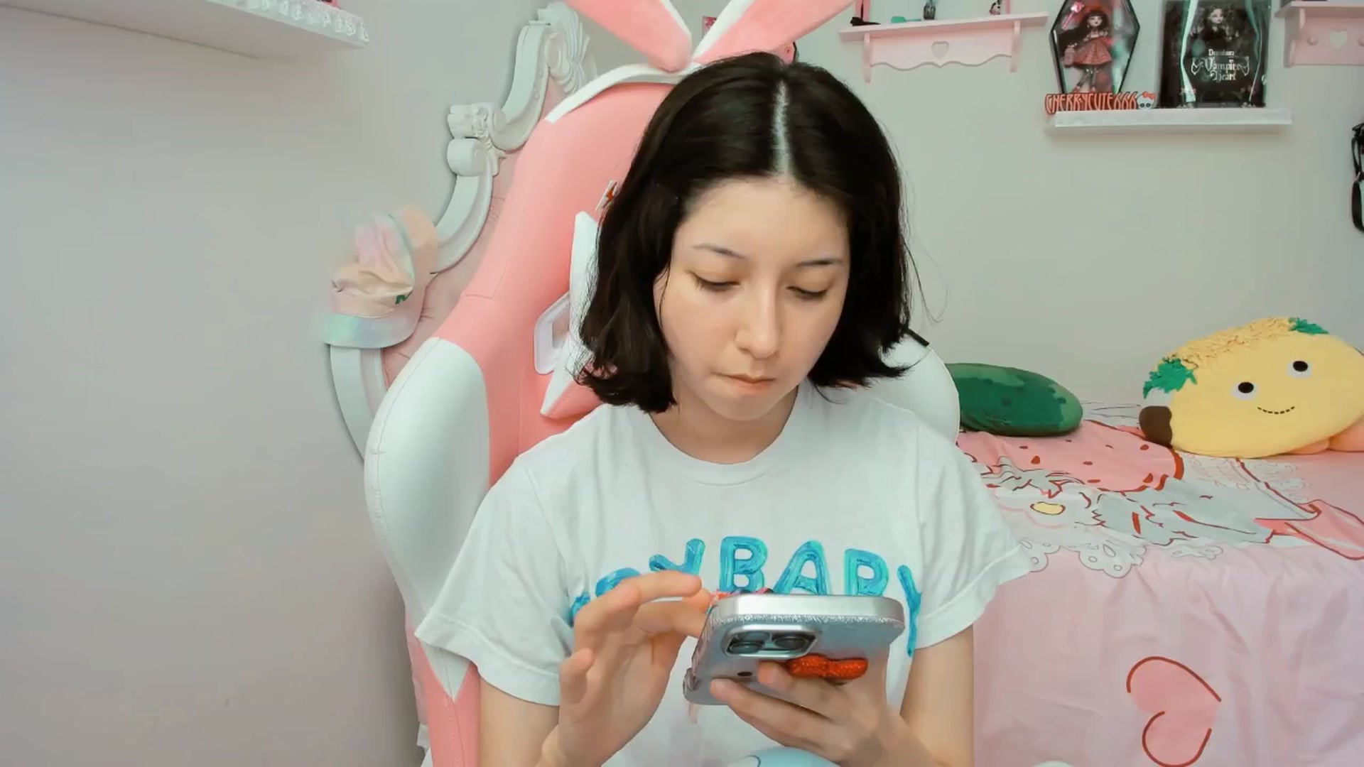 Gallery image thumbnail from Cherrycute666's myfreecams stream on, 09/20/2025, 01:04 image 1 of 20