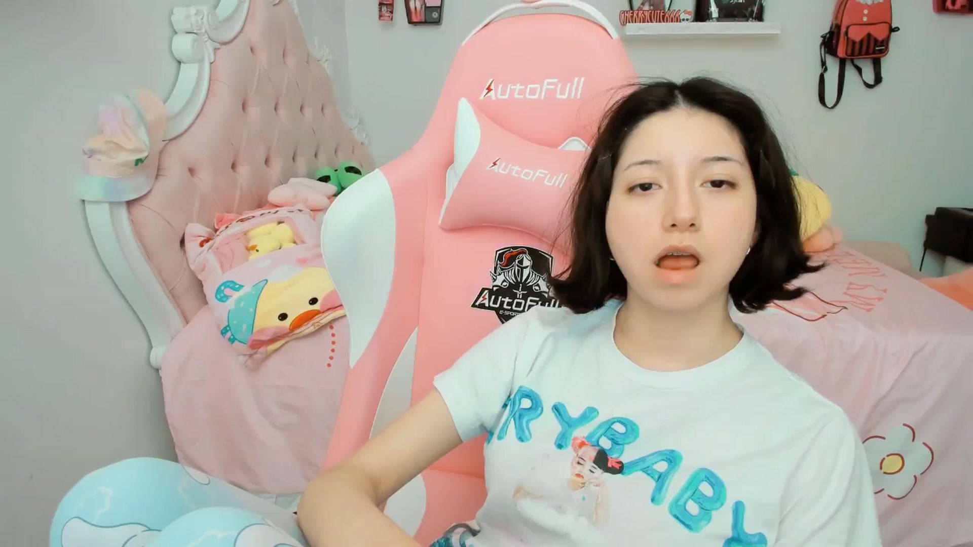 Gallery image thumbnail from Cherrycute666's myfreecams stream on, 09/20/2025, 01:04 image 9 of 20