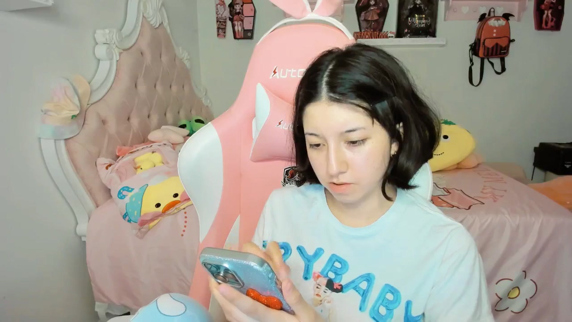 Gallery image thumbnail from Cherrycute666's myfreecams stream on, 09/20/2025, 05:26 image 5 of 20