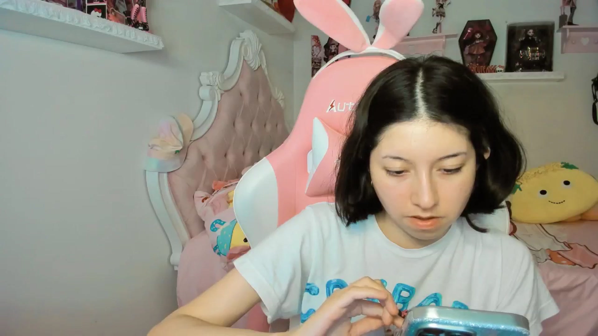 Gallery image thumbnail from Cherrycute666's myfreecams stream on, 09/20/2025, 05:26 image 13 of 20